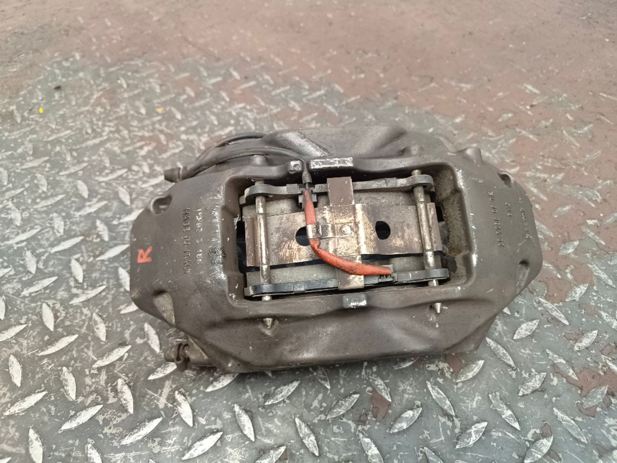 Суппорт тормозной передний правый Volkswagen, 10000 рублей, Ростов-на-Дону