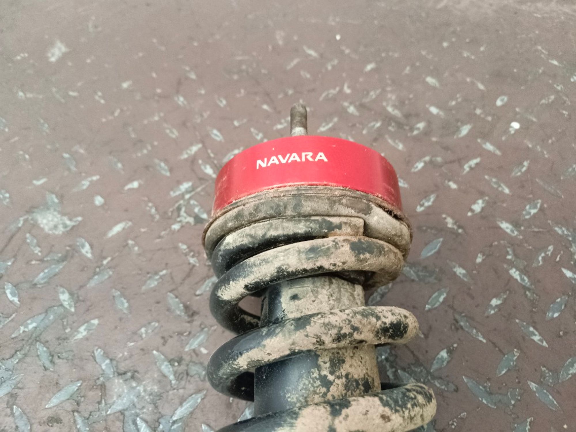 Стойка подвески передняя Nissan Navara YD25DDTI, 5000 рублей, Ростов-на-Дону