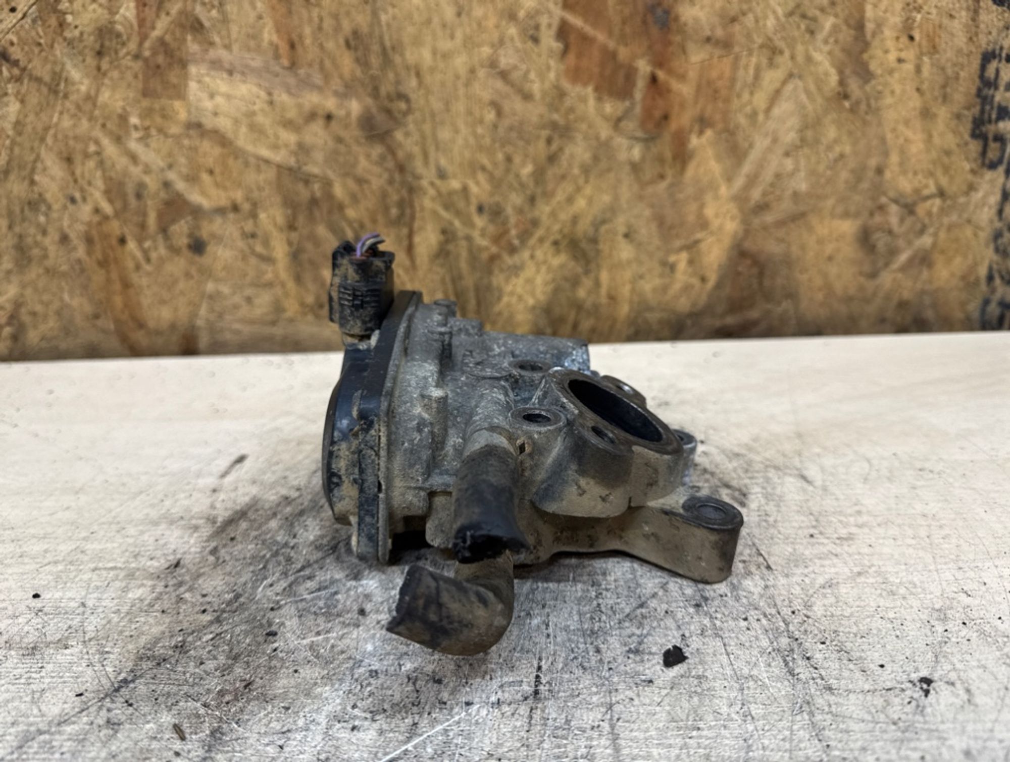 Дроссельная заслонка Nissan Navara YD25DDTI, 2000 рублей, Ростов-на-Дону