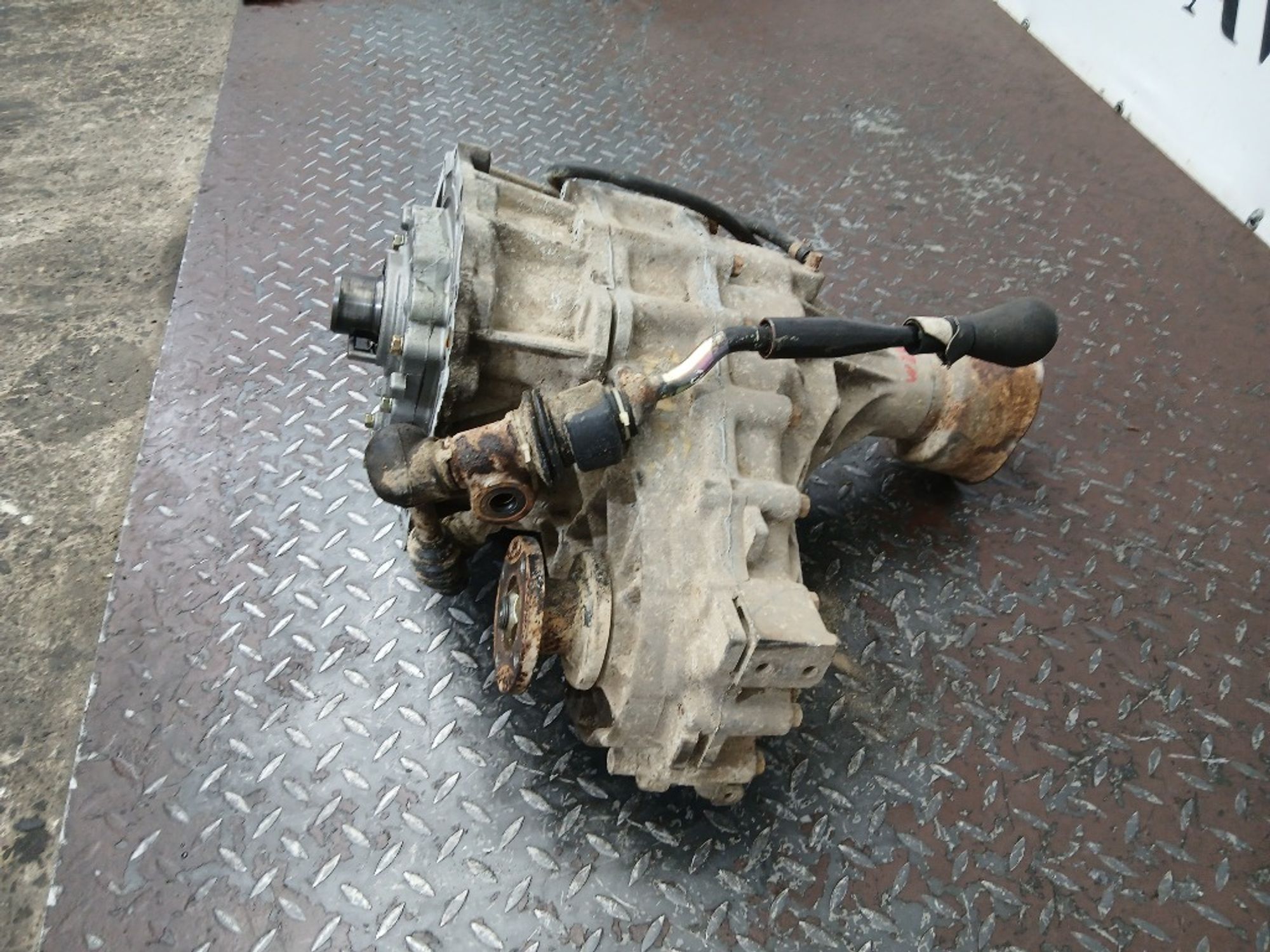 Раздаточная коробка Nissan Terrano TD27ETI, 20000 рублей, Ростов-на-Дону