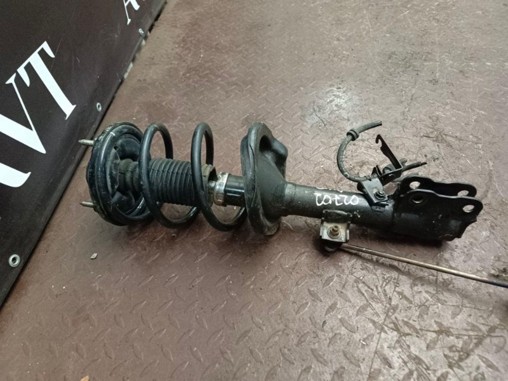 Стойка подвески передняя правая Mitsubishi, 7000 рублей, Ростов-на-Дону