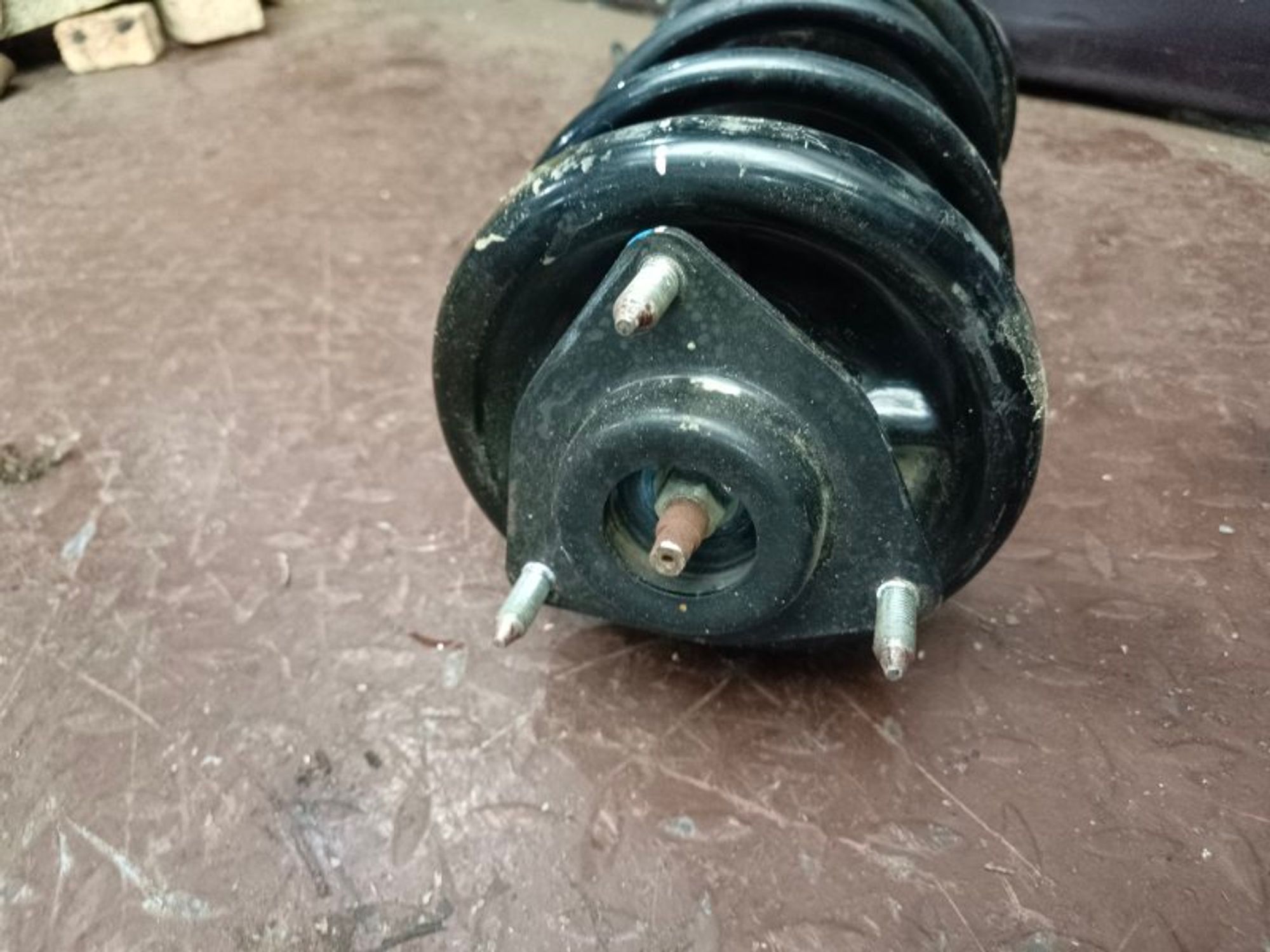 Стойка подвески передняя правая Mitsubishi, 7000 рублей, Ростов-на-Дону