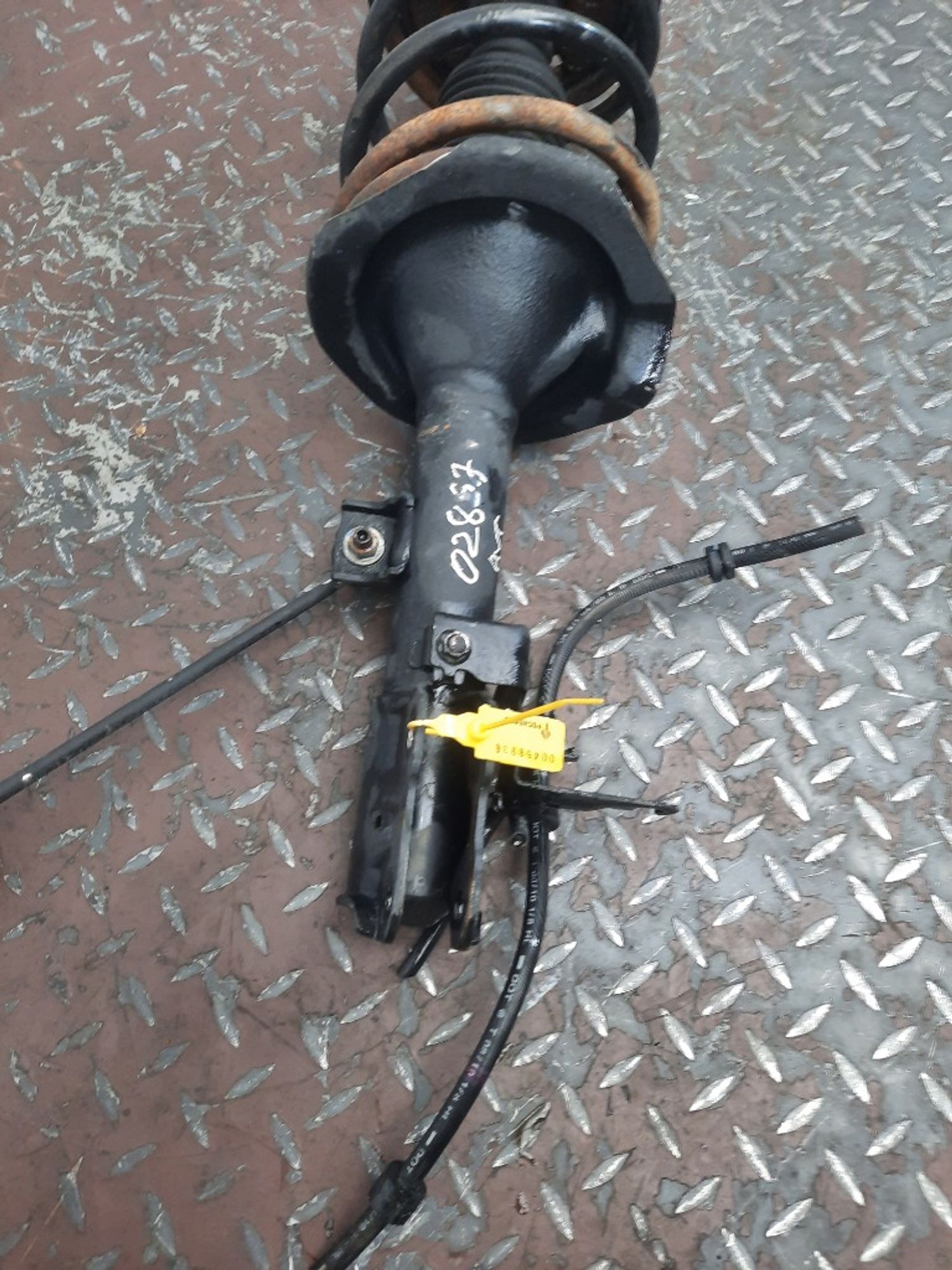 Стойка подвески передняя левая Mitsubishi, 7000 рублей, Ростов-на-Дону