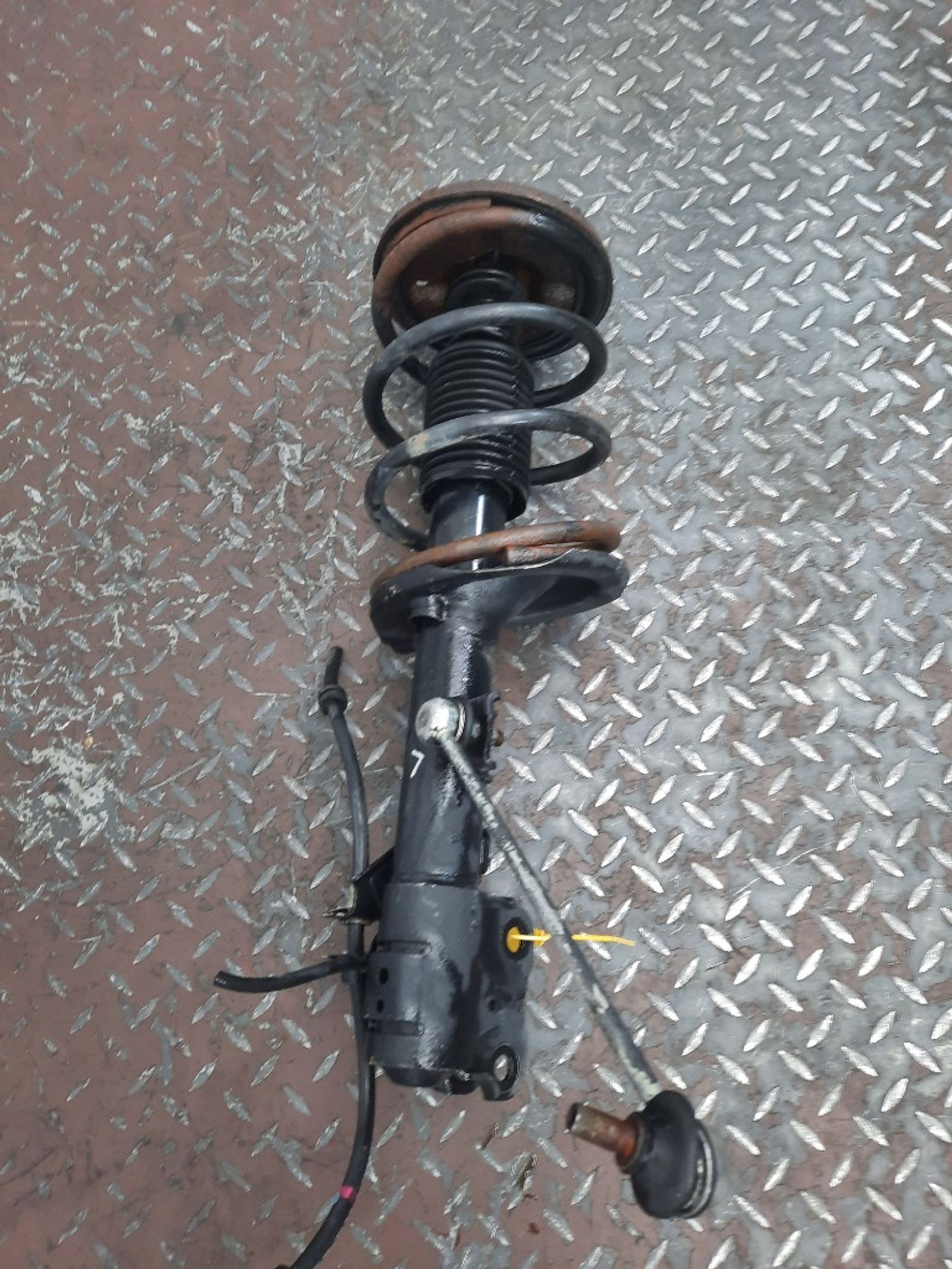 Стойка подвески передняя левая Mitsubishi, 7000 рублей, Ростов-на-Дону