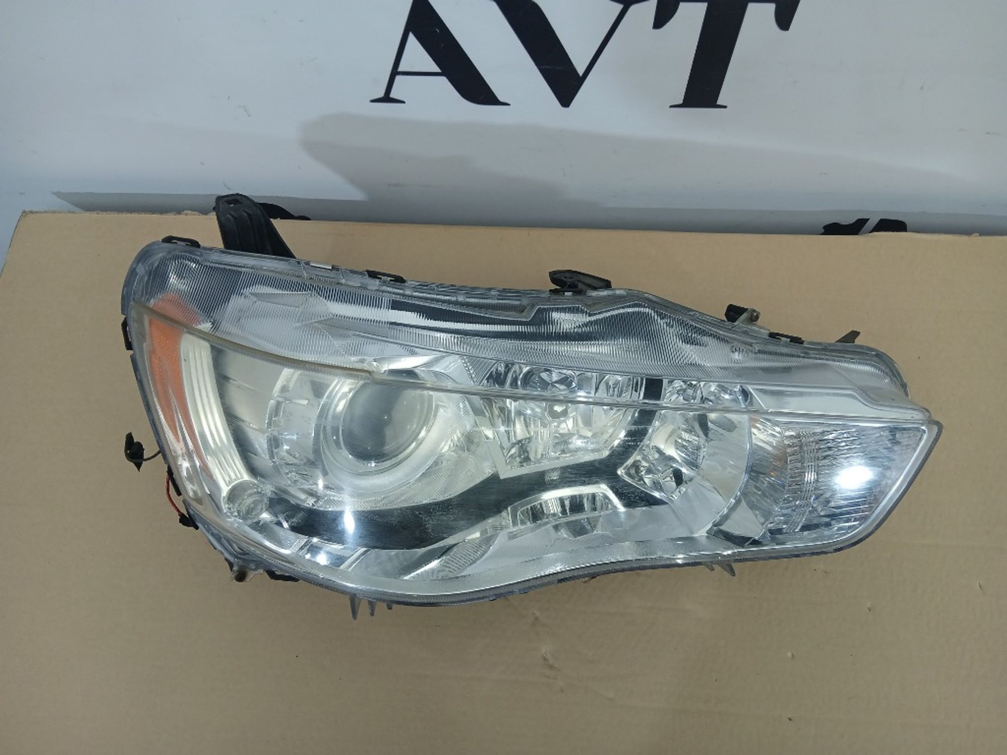 Фара ксеноновая передняя правая Mitsubishi, 30000 рублей, Ростов-на-Дону