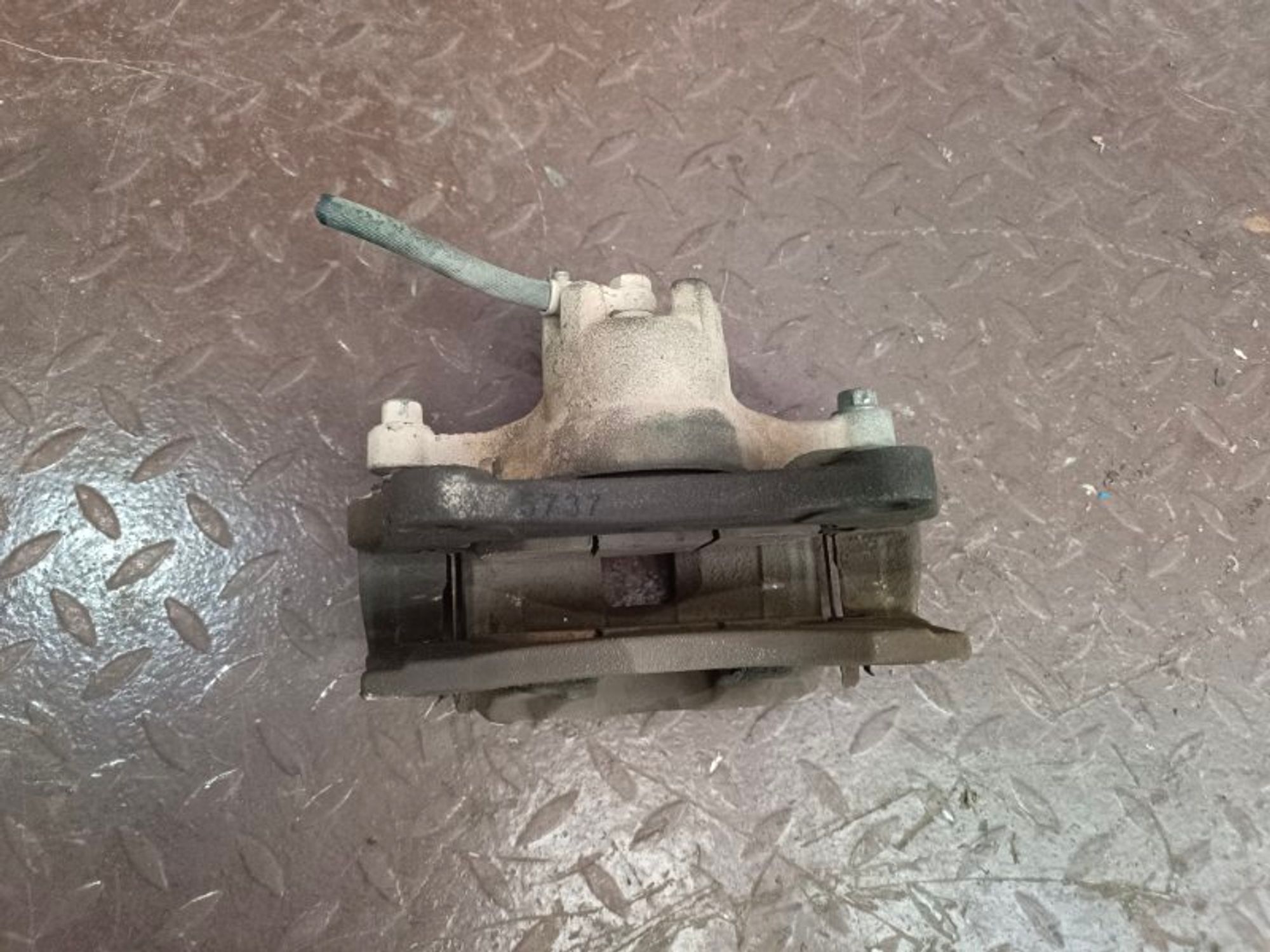 Суппорт тормозной передний левый Mitsubishi, 3000 рублей, Ростов-на-Дону