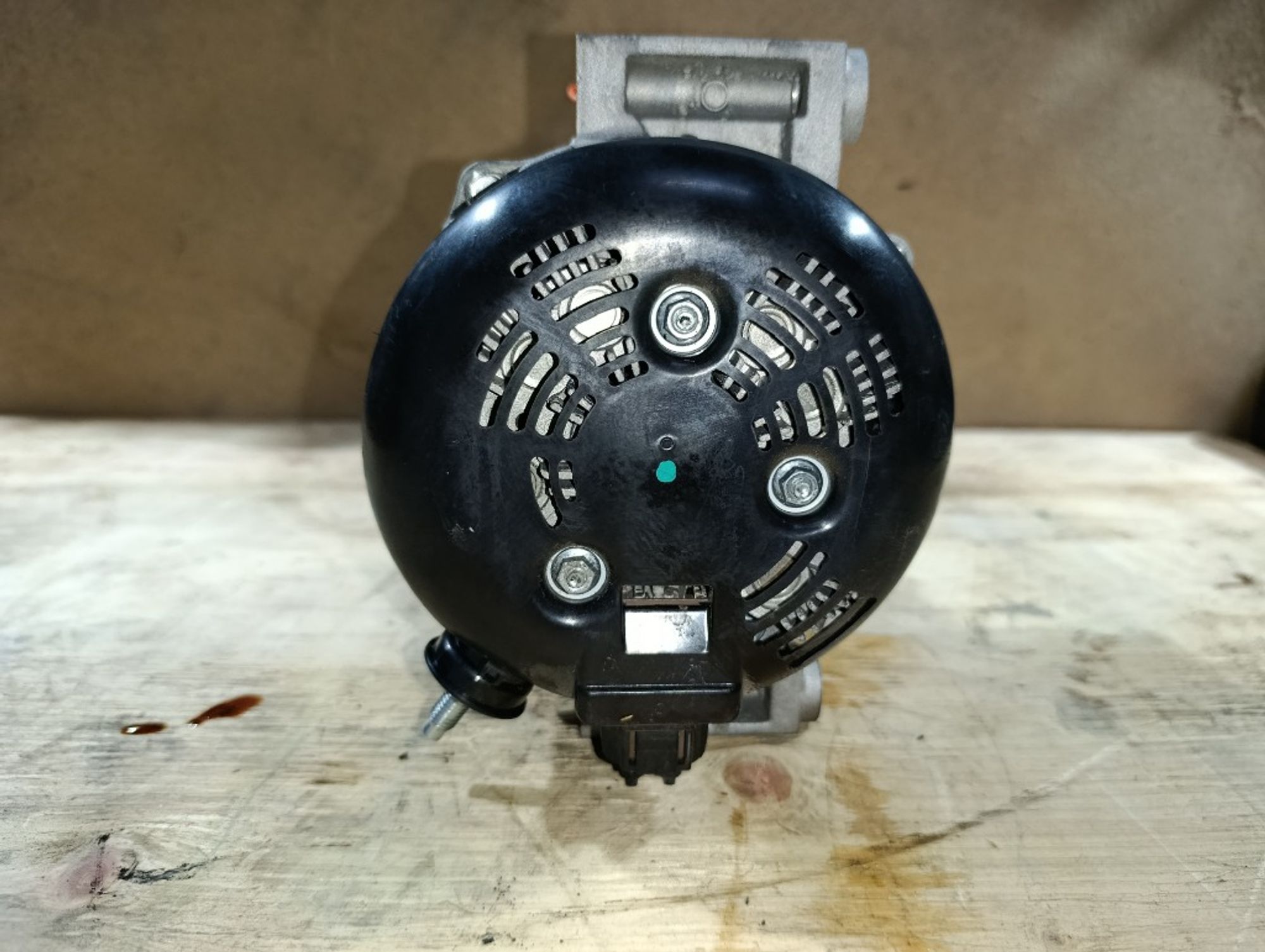 Генератор Jeep Grand Cherokee WK2 VM44D EXF, 12000 рублей, Ростов-на-Дону