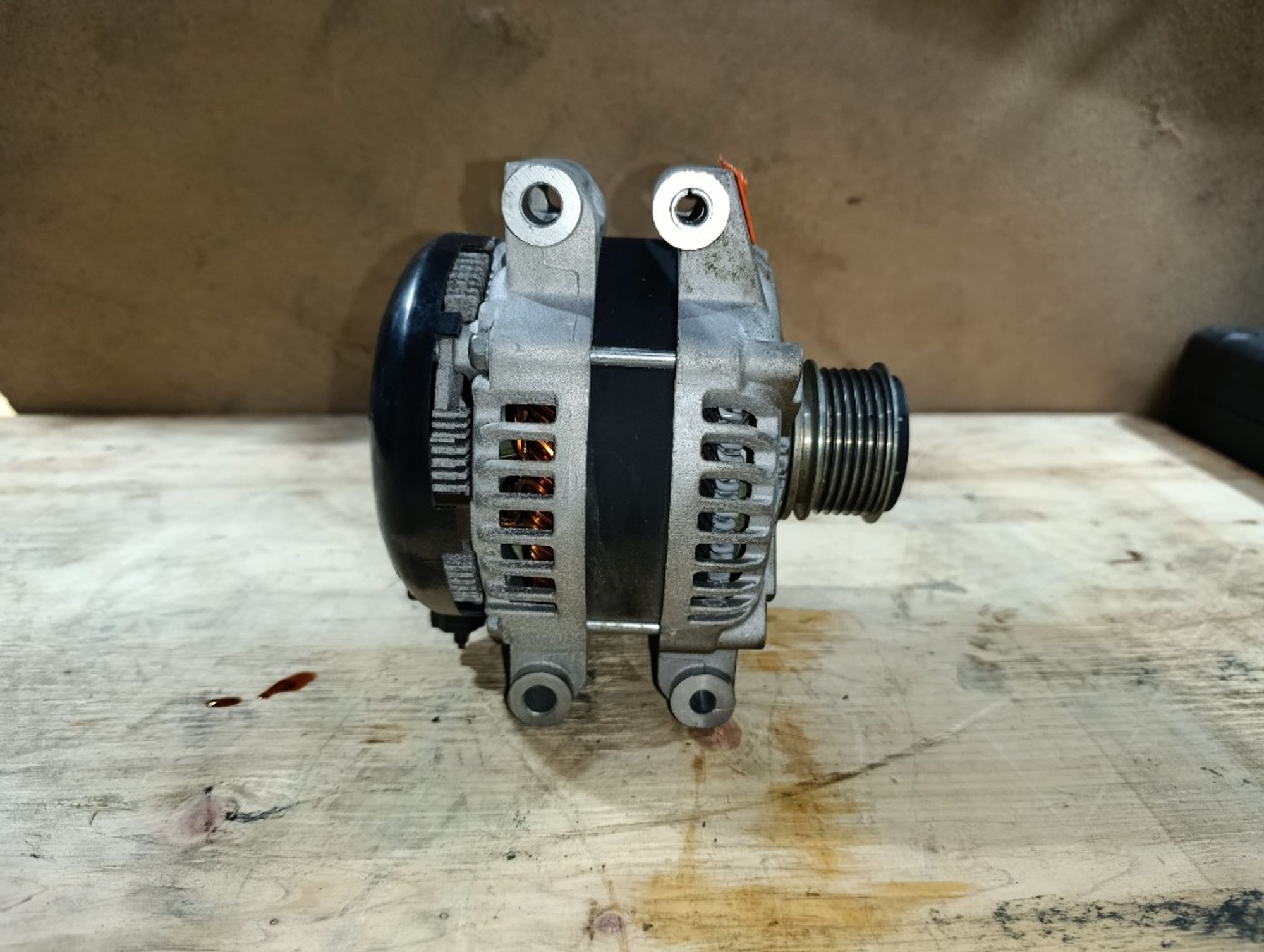 Генератор Jeep Grand Cherokee WK2 VM44D EXF, 12000 рублей, Ростов-на-Дону