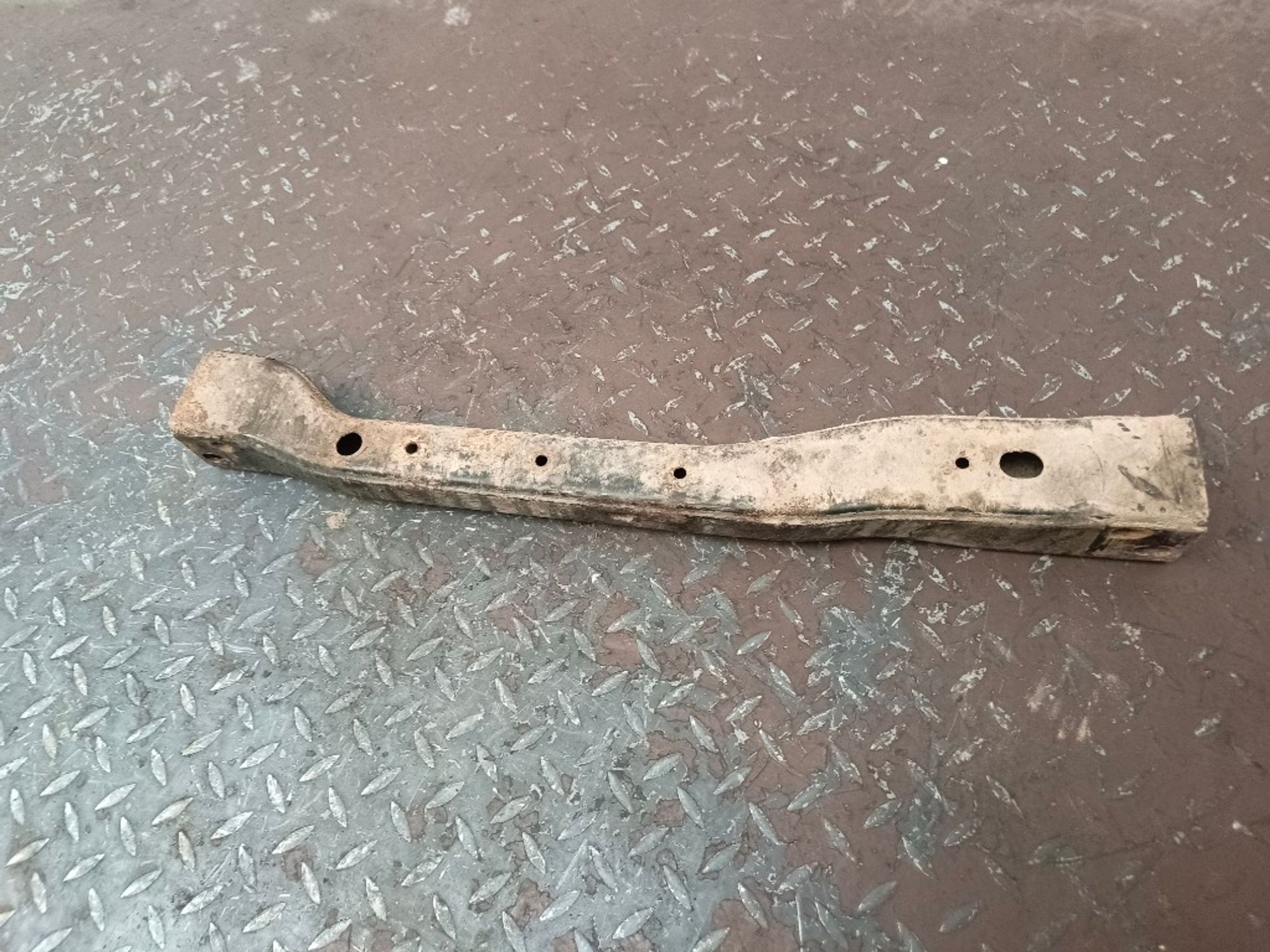 Балка под радиатор Nissan Navara YD25DDTI, 2000 рублей, Ростов-на-Дону