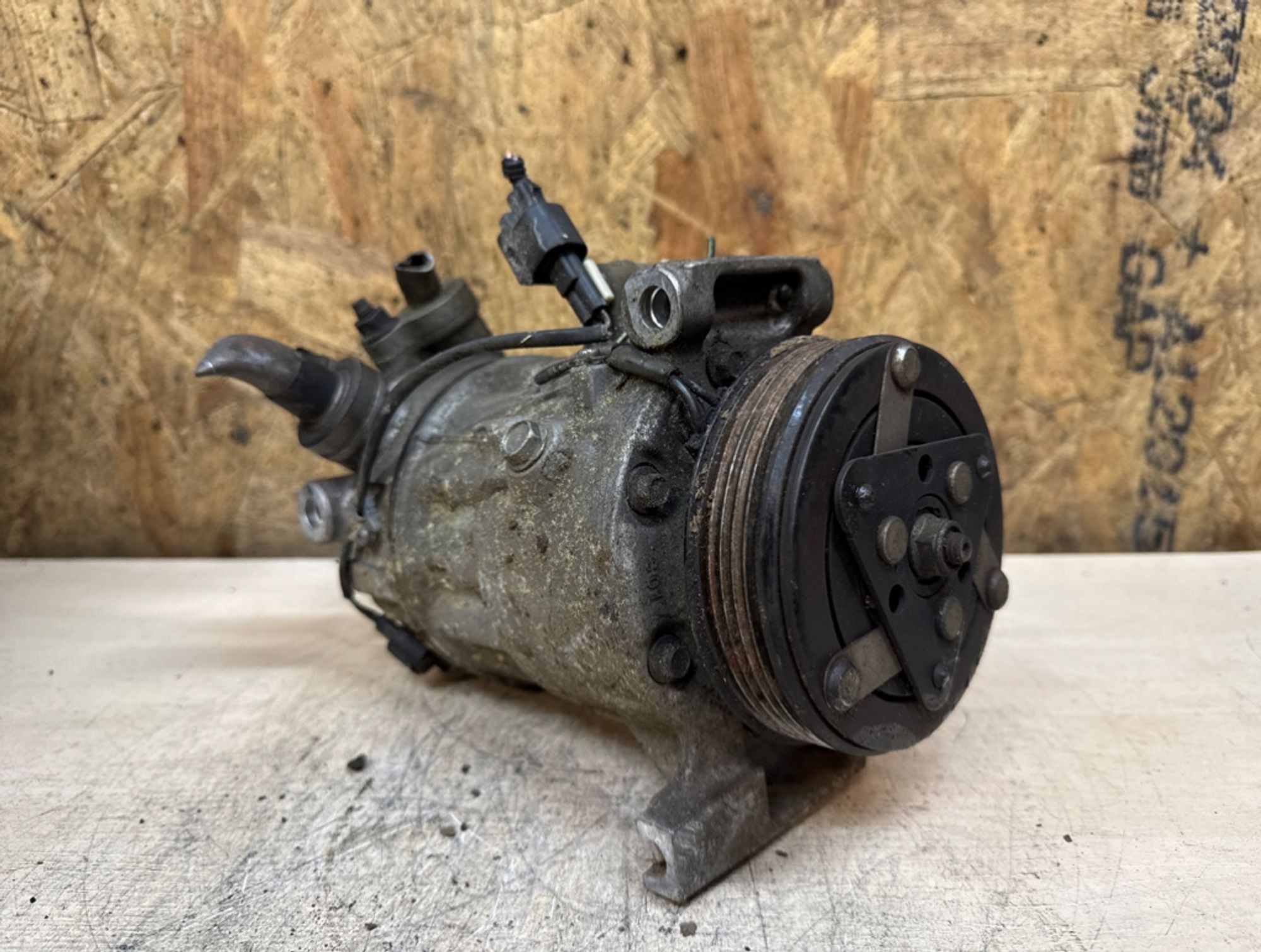 Компрессор кондиционера Volvo V70 D5244T14, 8000 рублей, Ростов-на-Дону