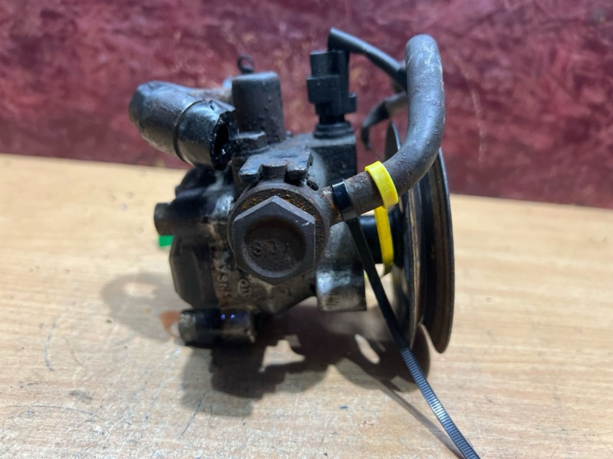 Насос гидроусилителя руля KIA Rio G4EE, 3000 рублей, Ростов-на-Дону