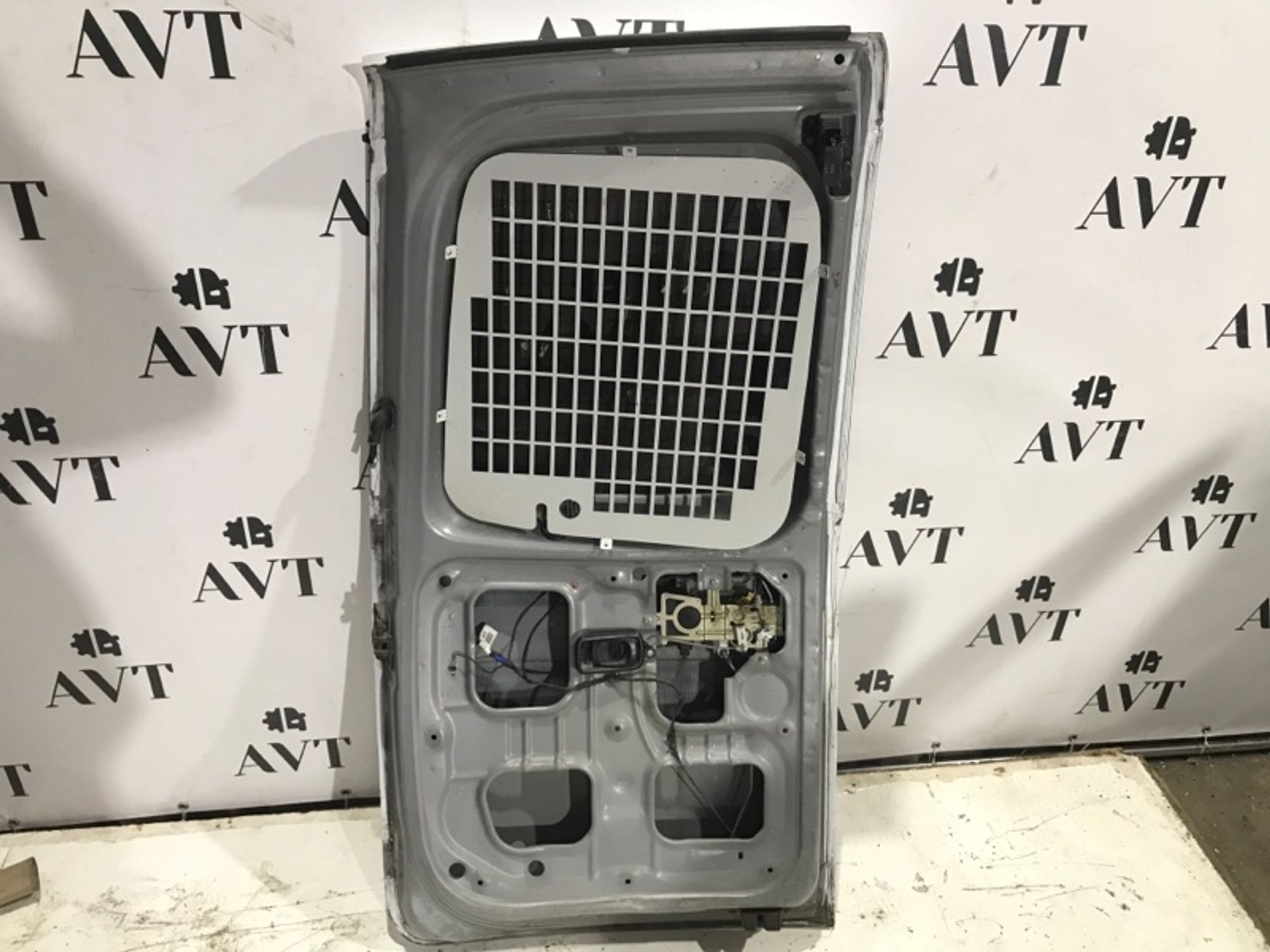 Дверь багажника Hyundai Grand Starex D4CB, 8000 рублей, Ростов-на-Дону