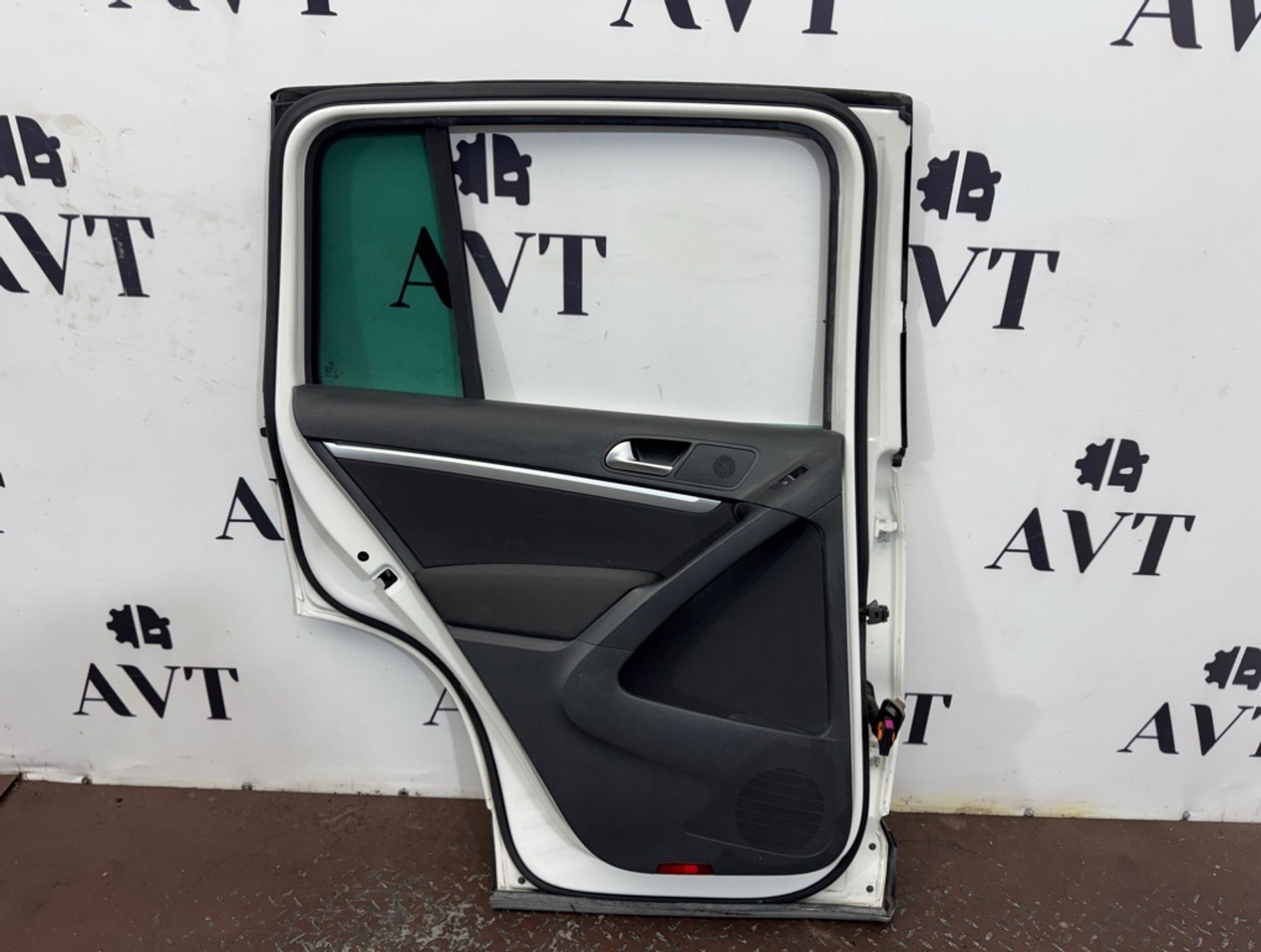 Дверь боковая задняя левая Volkswagen Tiguan NF, 30000 рублей, Ростов-на-Дону