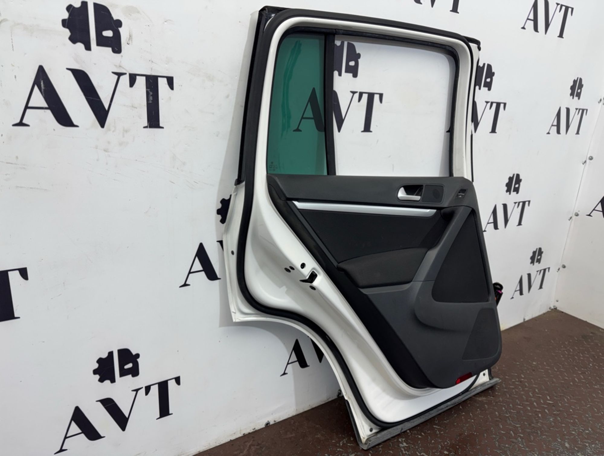 Дверь боковая задняя левая Volkswagen Tiguan NF, 30000 рублей, Ростов-на-Дону