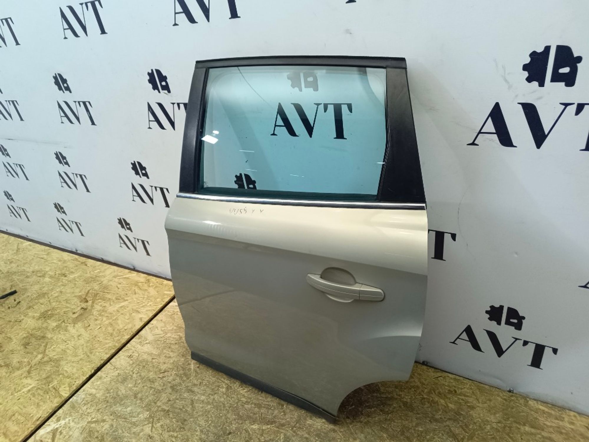 Дверь боковая задняя левая Ford Kuga, 8000 рублей, Ростов-на-Дону