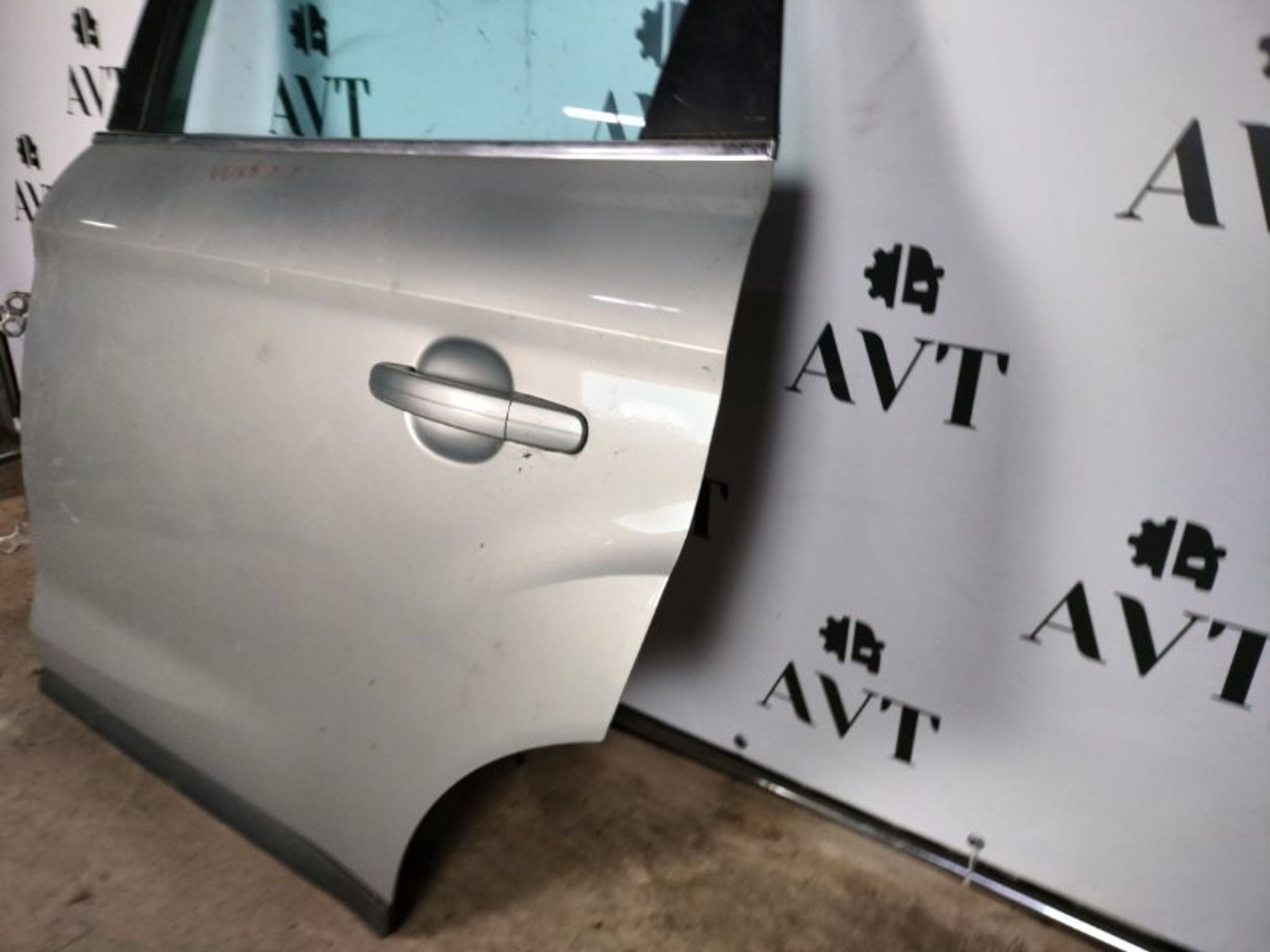 Дверь боковая задняя левая Ford Kuga, 8000 рублей, Ростов-на-Дону