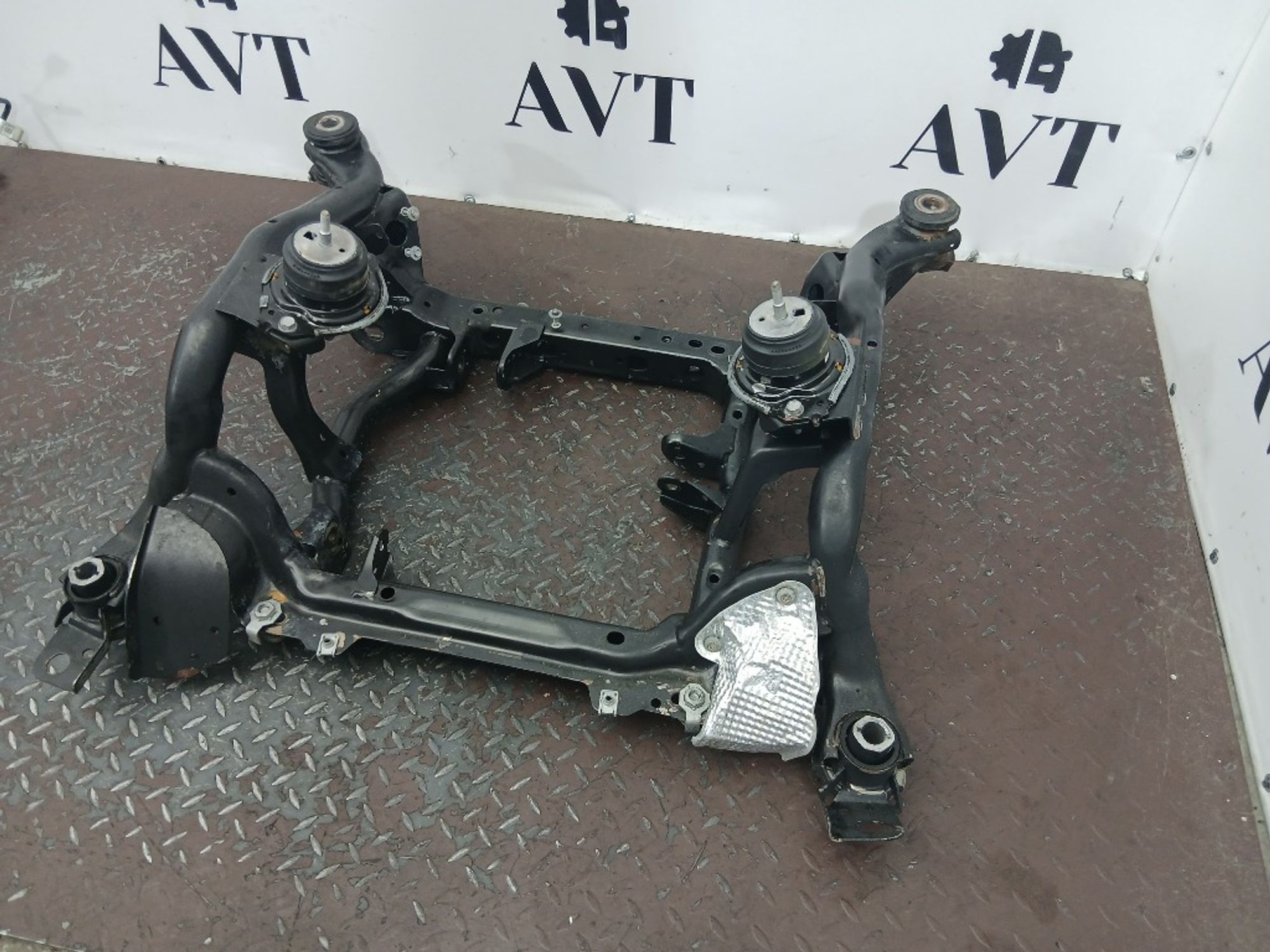 Подрамник передний Jeep Grand Cherokee WK2 VM44D, 25000 рублей, Ростов-на-Дону