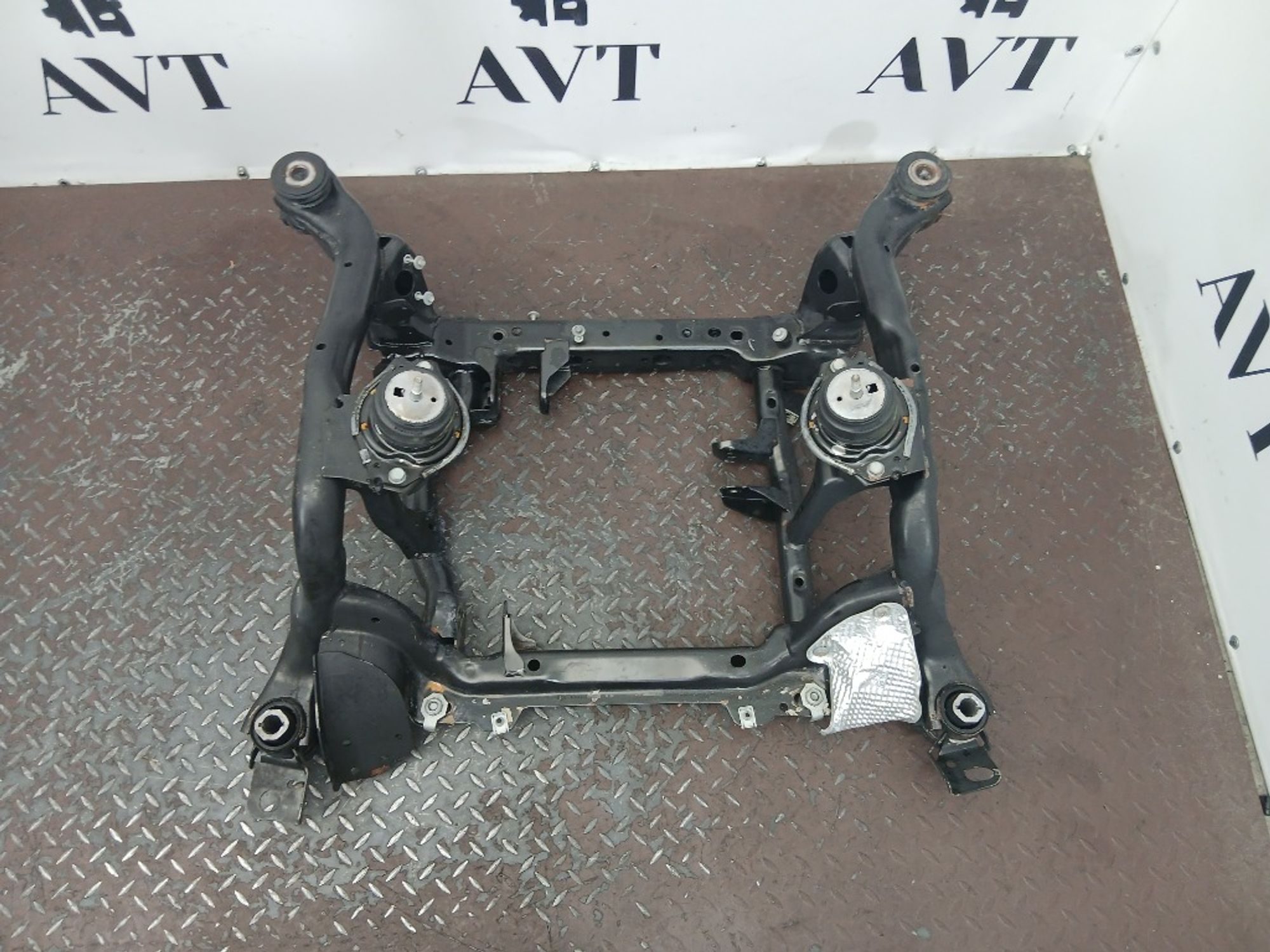 Подрамник передний Jeep Grand Cherokee WK2 VM44D, 25000 рублей, Ростов-на-Дону