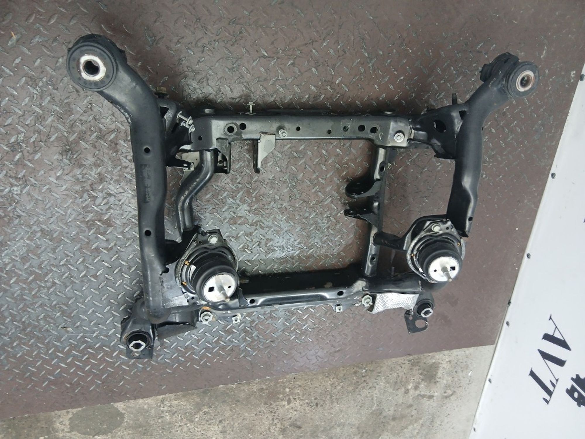 Подрамник передний Jeep Grand Cherokee WK2 VM44D, 25000 рублей, Ростов-на-Дону