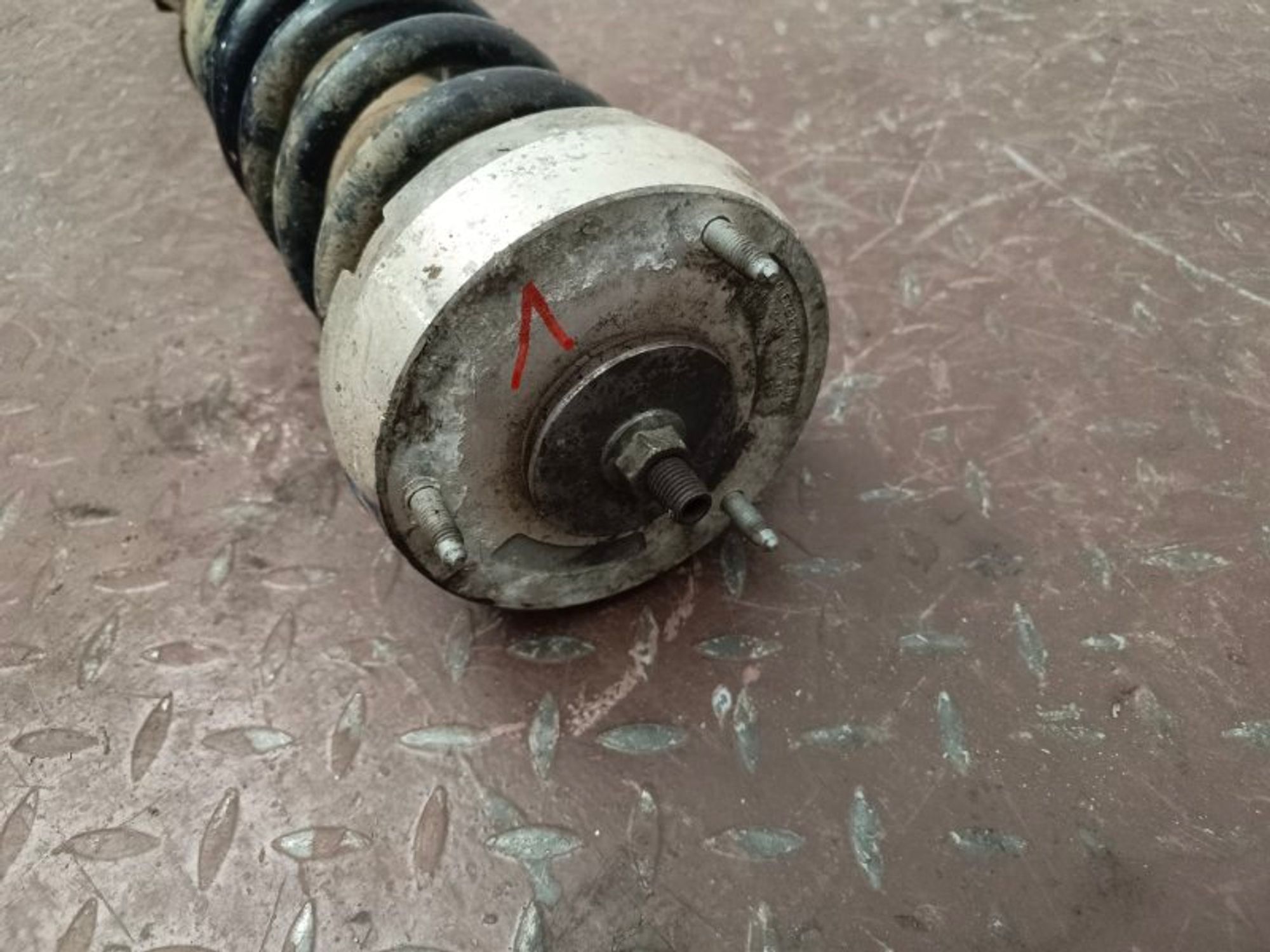 Стойка подвески передняя левая BMW X5 E70 N57D30B, 7000 рублей, Ростов-на-Дону