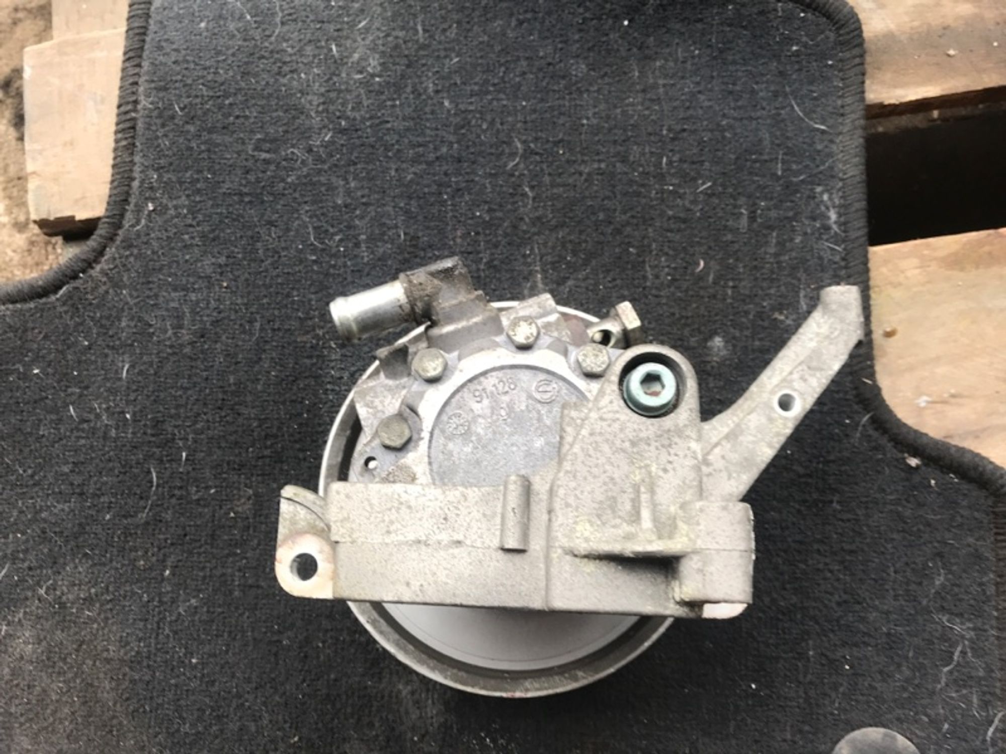 Насос гидроусилителя руля Audi A4 BDV, 4000 рублей, Ростов-на-Дону