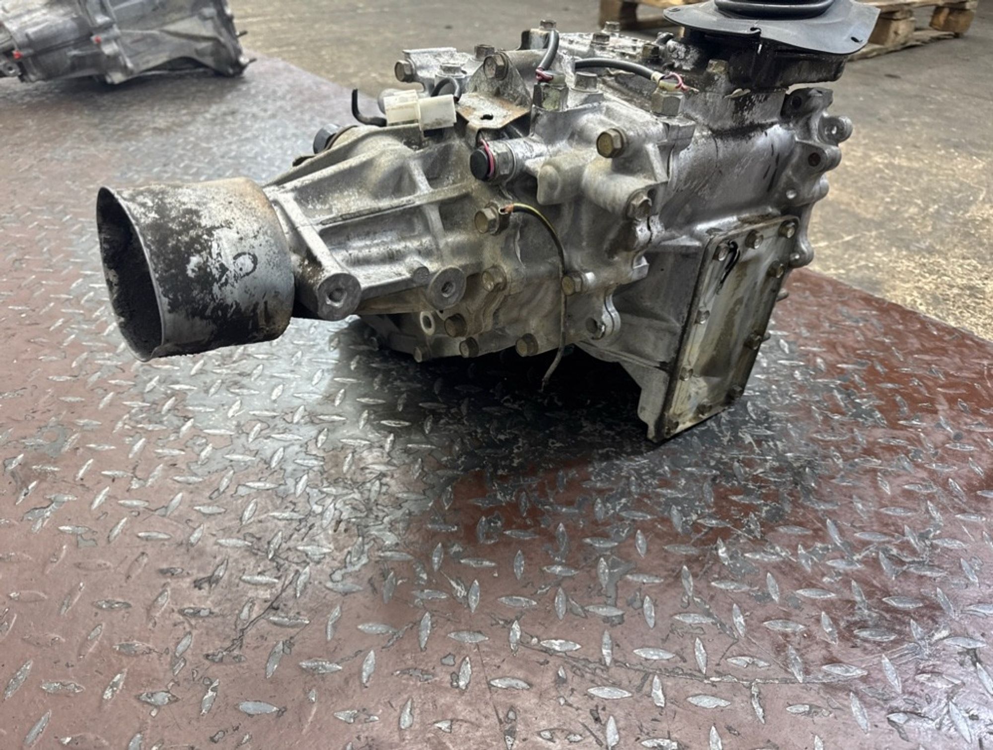 Раздаточная коробка Mitsubishi Pajero 3 6G72, 15000 рублей, Ростов-на-Дону