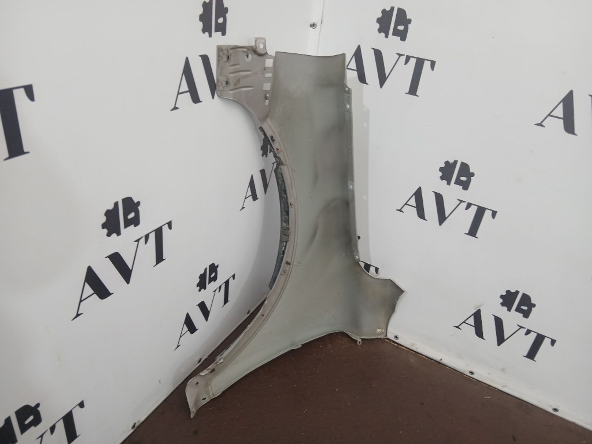 Крыло переднее правое Volvo XC90 D5244T18, 10000 рублей, Ростов-на-Дону