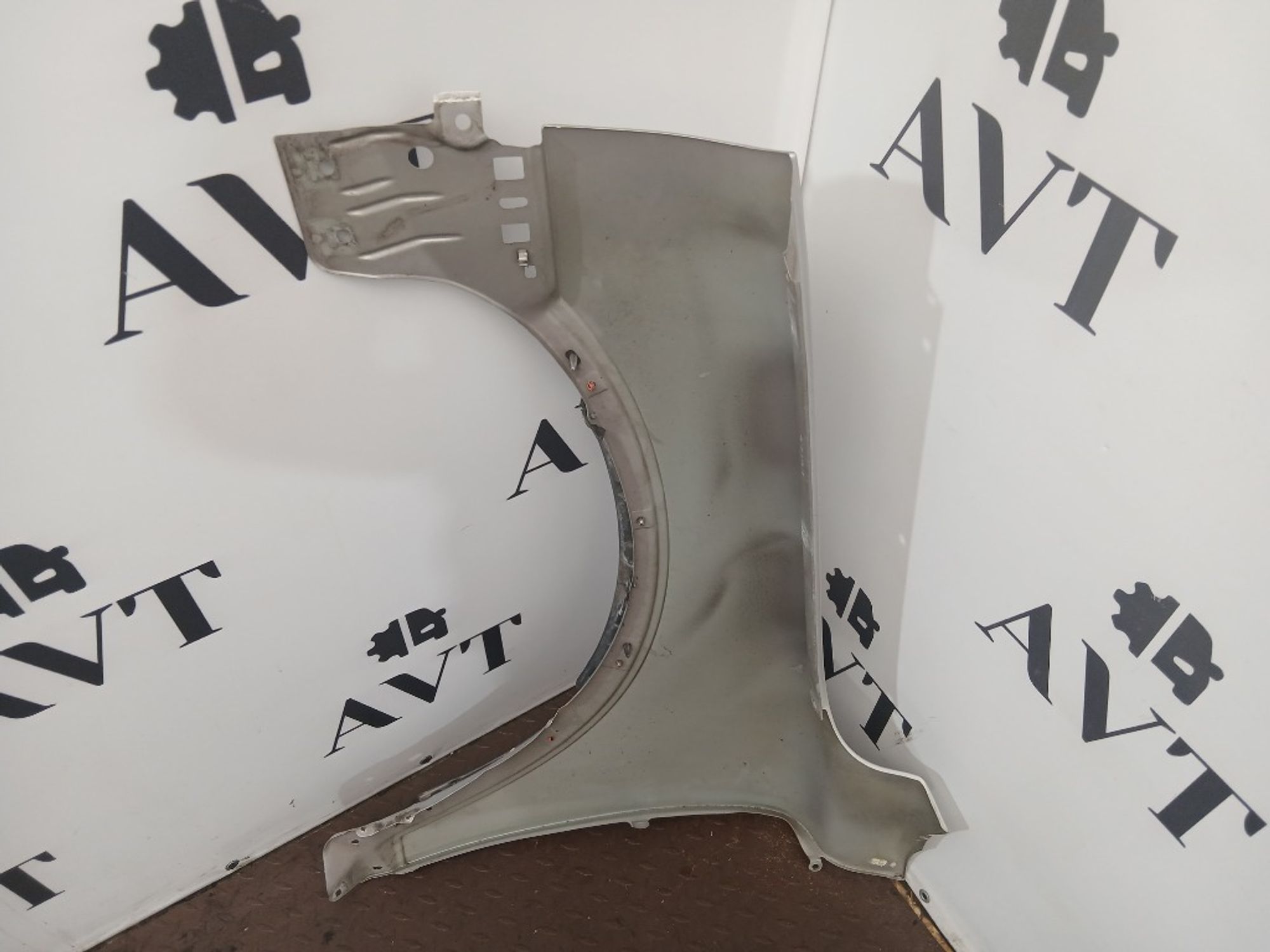 Крыло переднее правое Volvo XC90 D5244T18, 10000 рублей, Ростов-на-Дону