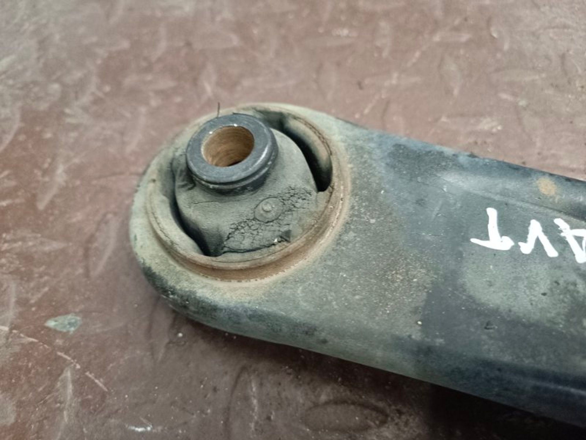 Рычаг подвески нижний передний левый Mitsubishi, 3000 рублей, Ростов-на-Дону