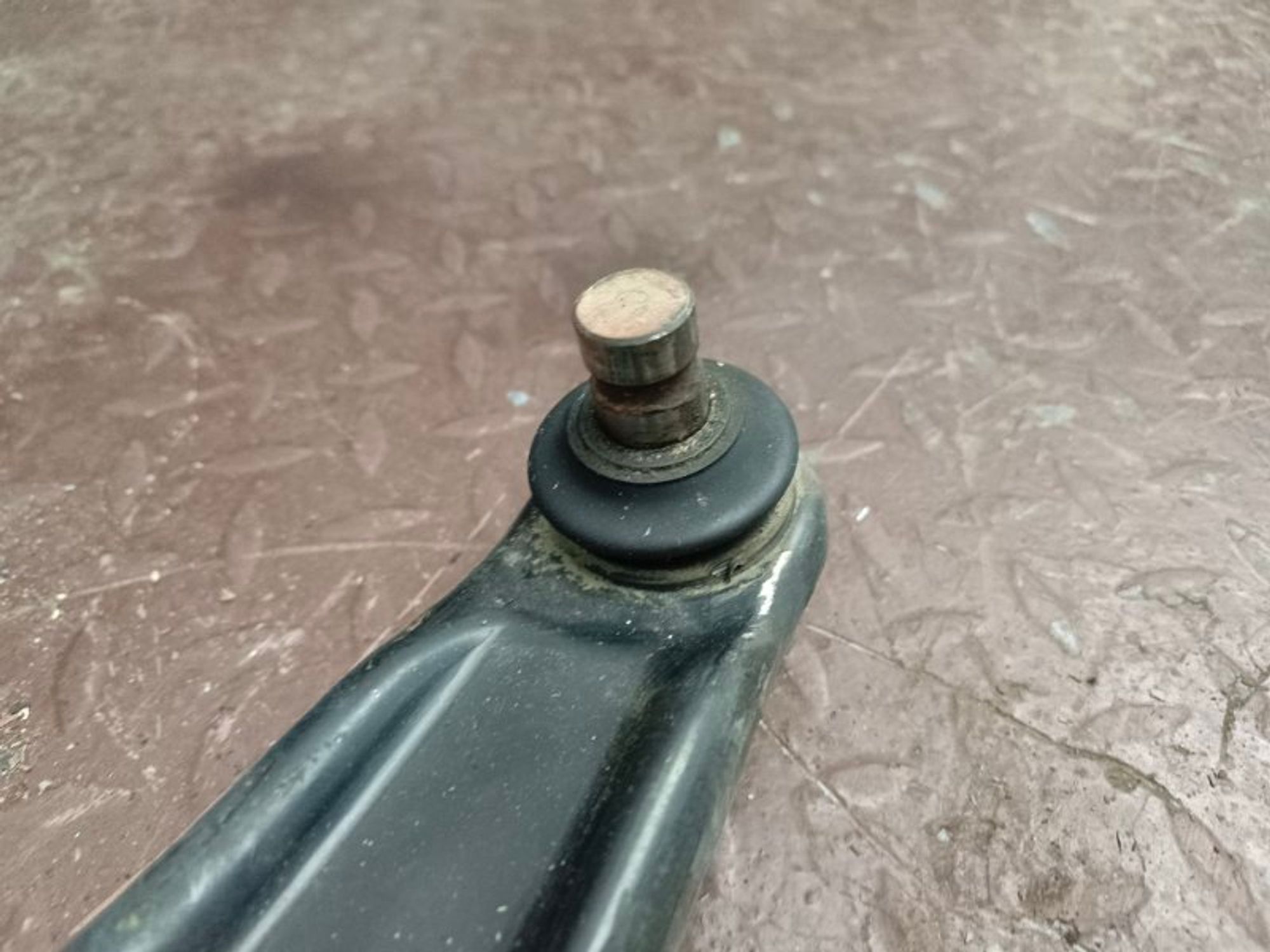 Рычаг подвески нижний передний левый Mitsubishi, 3000 рублей, Ростов-на-Дону