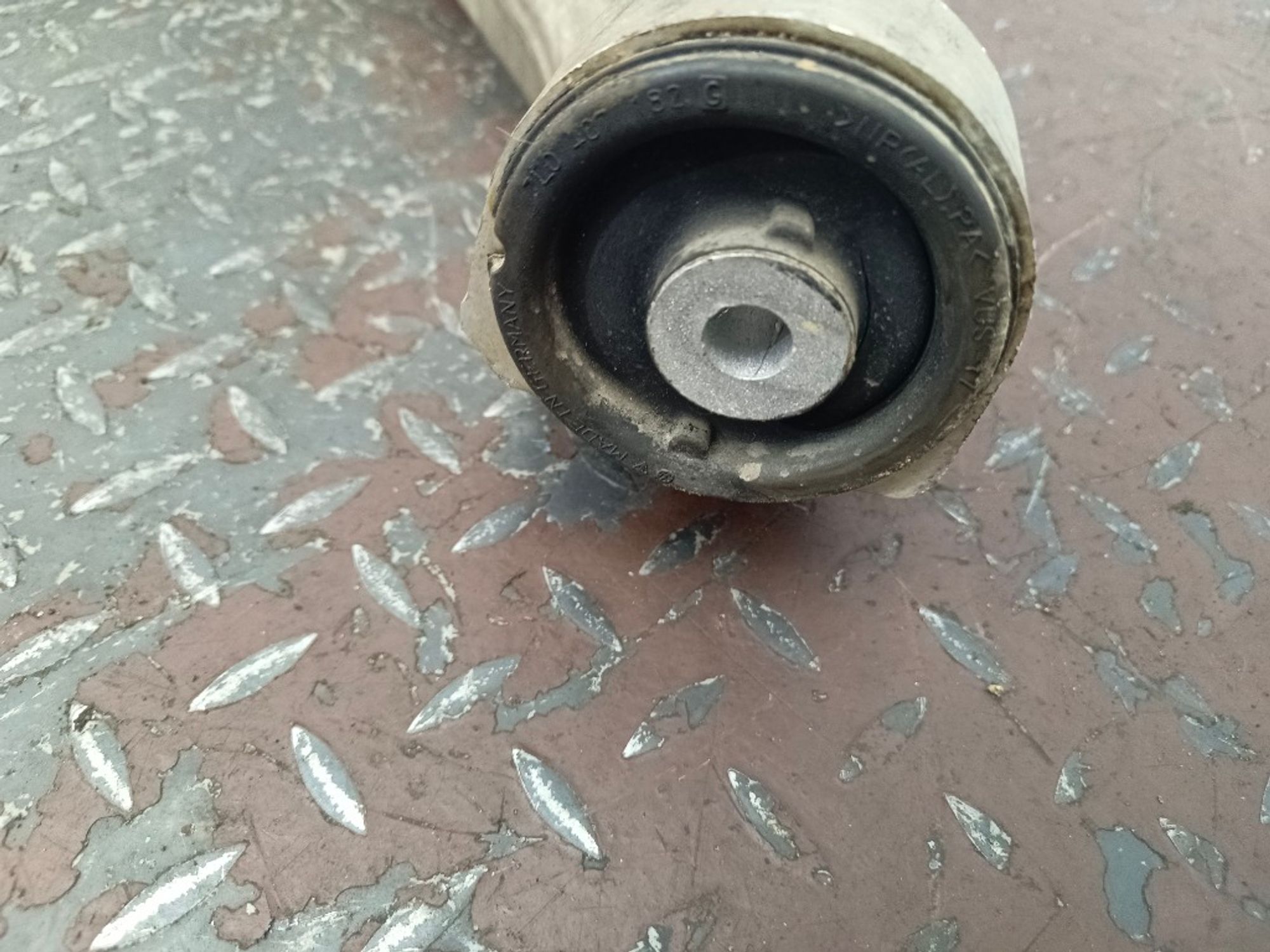 Рычаг подвески нижний передний левый Volkswagen, 6000 рублей, Ростов-на-Дону