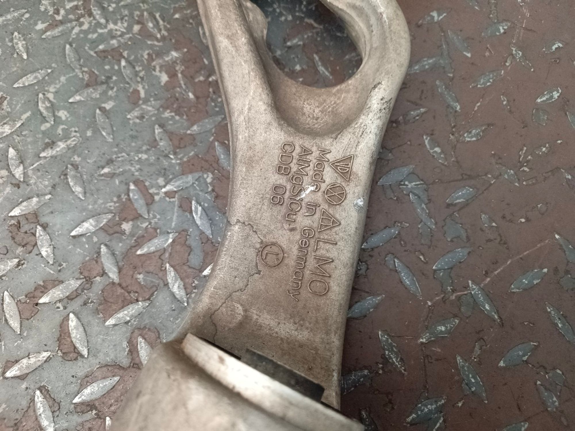 Рычаг подвески нижний передний левый Volkswagen, 6000 рублей, Ростов-на-Дону