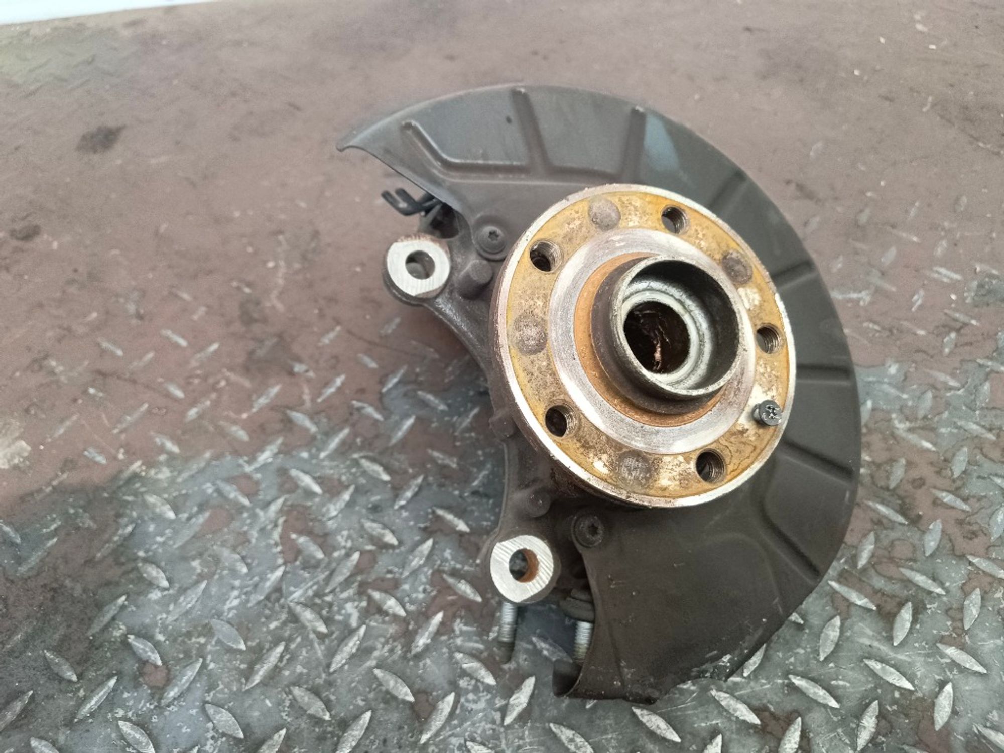 Кулак поворотный передний левый Audi Q3 8U, 3000 рублей, Ростов-на-Дону