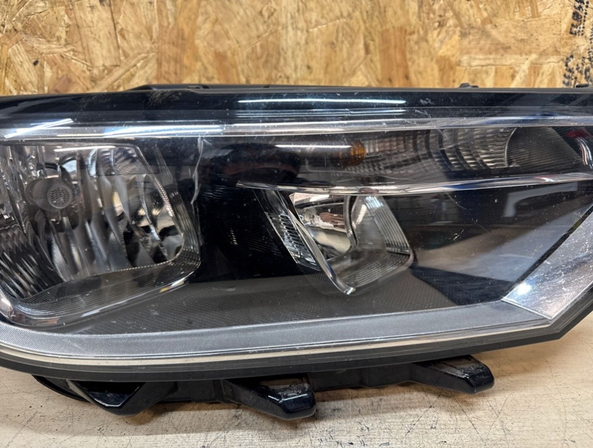 Фара ксеноновая правая Volkswagen Passat B8, 25000 рублей, Ростов-на-Дону