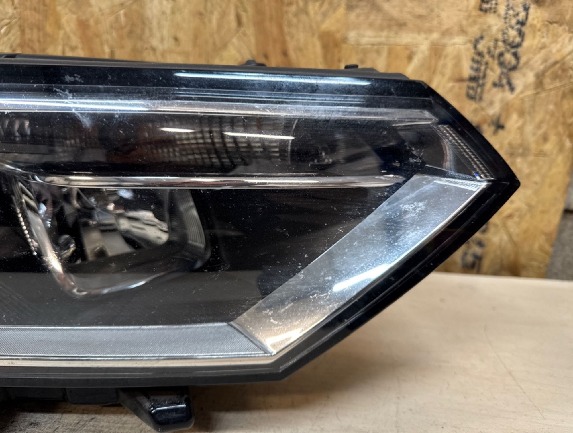 Фара ксеноновая правая Volkswagen Passat B8, 25000 рублей, Ростов-на-Дону