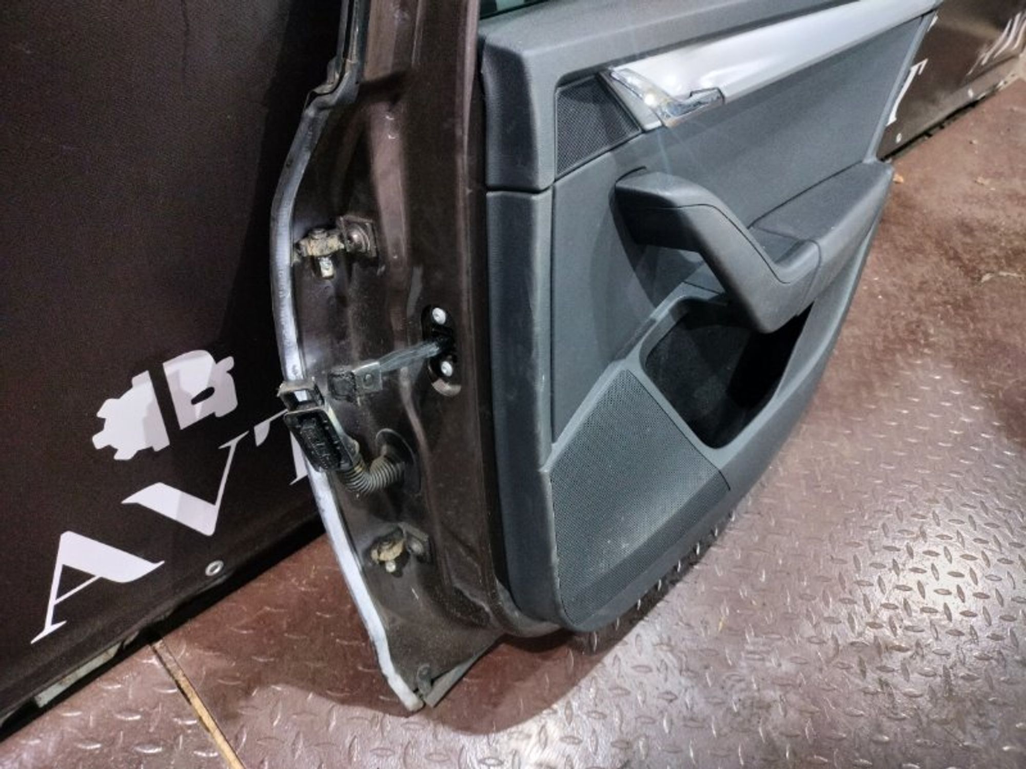 Дверь боковая задняя правая Skoda Octavia A7, 20000 рублей, Ростов-на-Дону