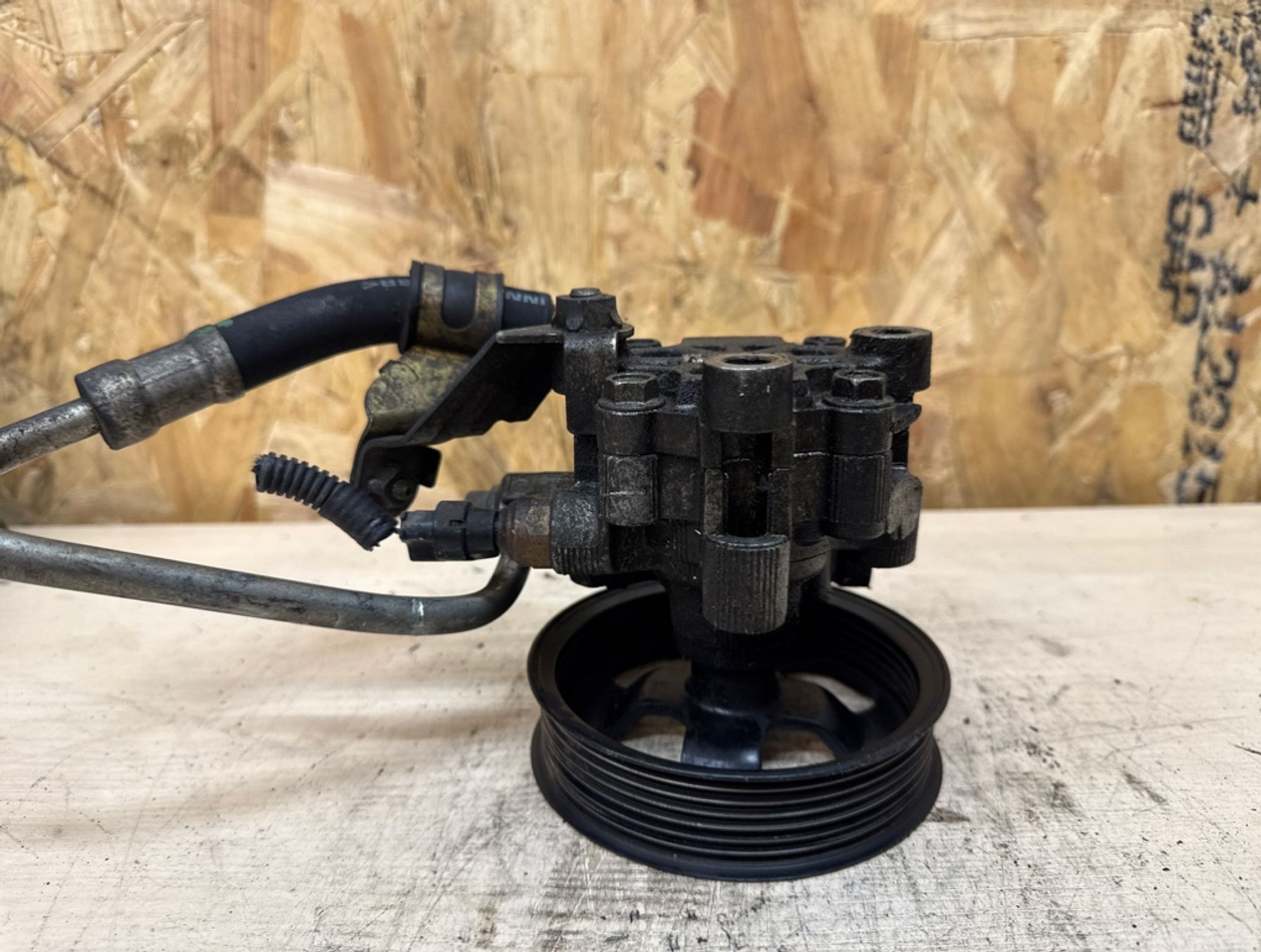 Насос гидроусилителя руля Toyota Avensis 1AZ-FSE, 1500 рублей, Ростов-на-Дону