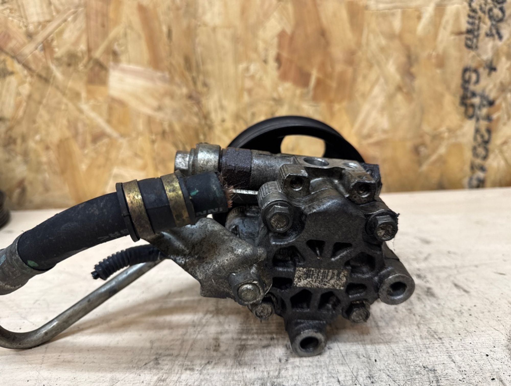 Насос гидроусилителя руля Toyota Avensis 1AZ-FSE, 1500 рублей, Ростов-на-Дону