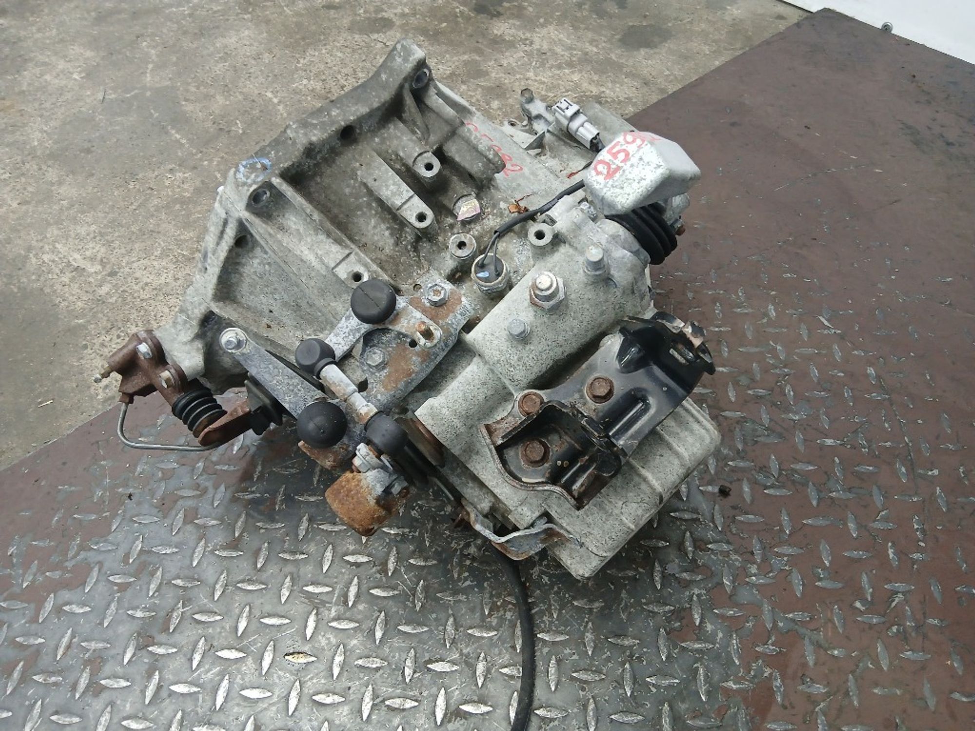 МКПП Toyota Auris 1ZR-FE, 30000 рублей, Ростов-на-Дону