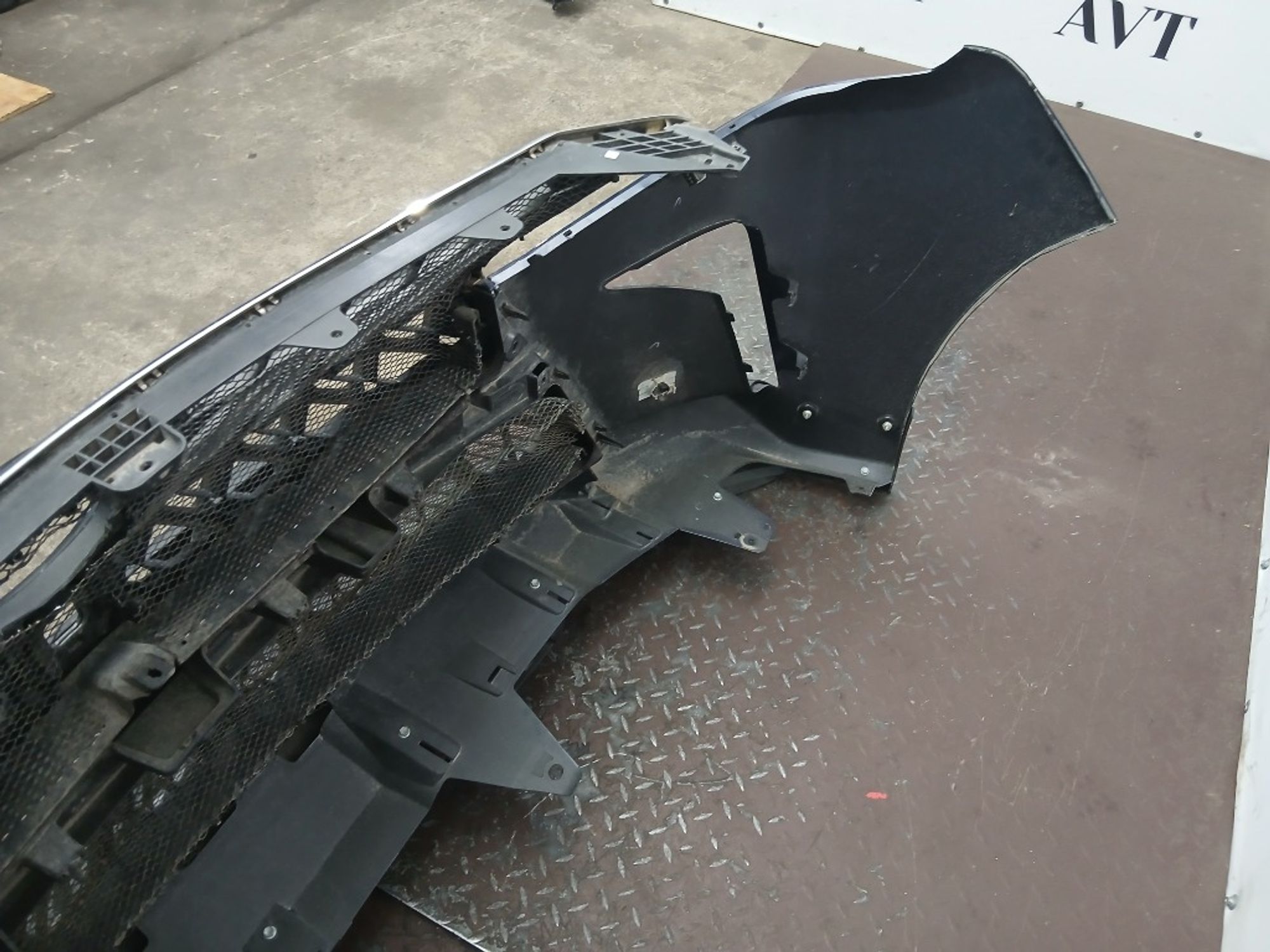 Бампер передний Lexus LX570 INVADER, 200000 рублей, Ростов-на-Дону