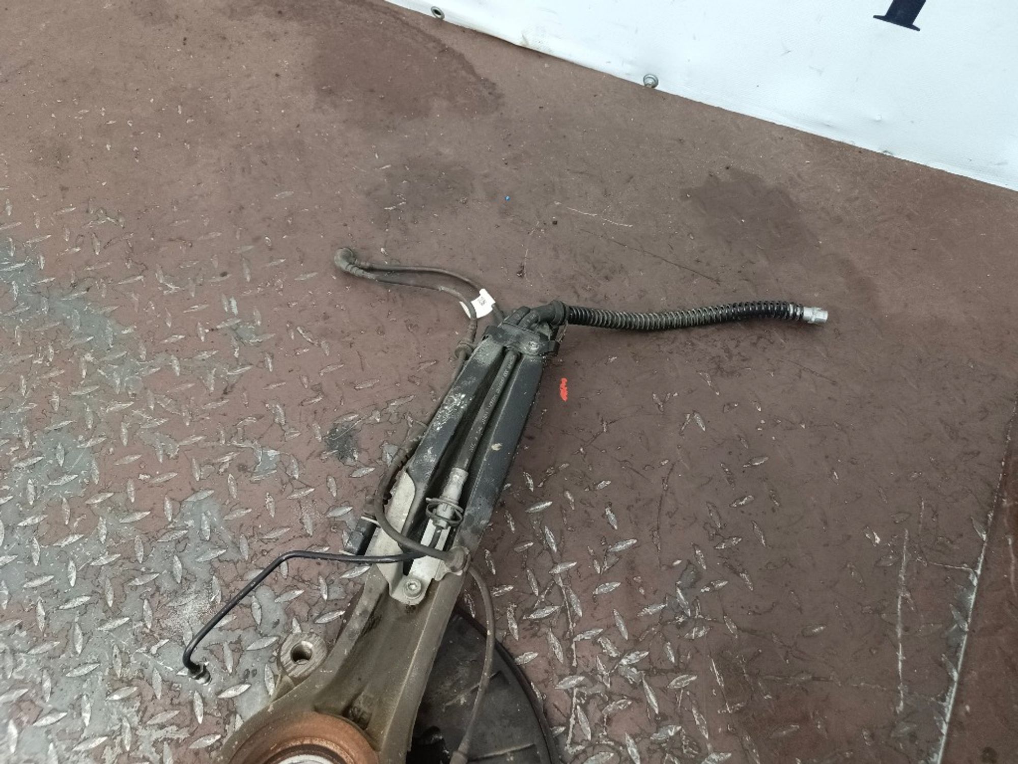 Кулак поворотный задний правый Volkswagen Touareg, 10000 рублей, Ростов-на-Дону