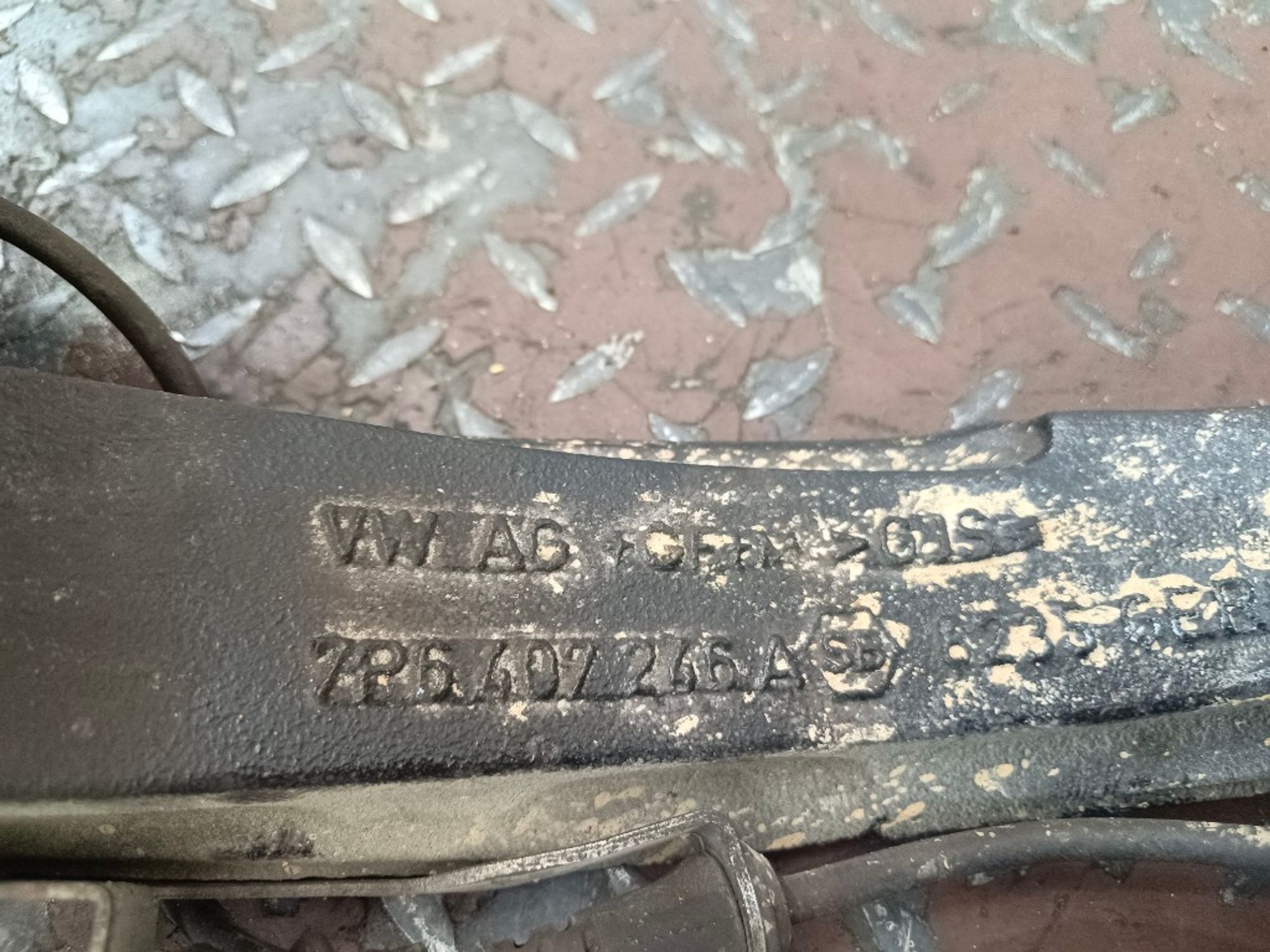 Кулак поворотный задний правый Volkswagen Touareg, 10000 рублей, Ростов-на-Дону