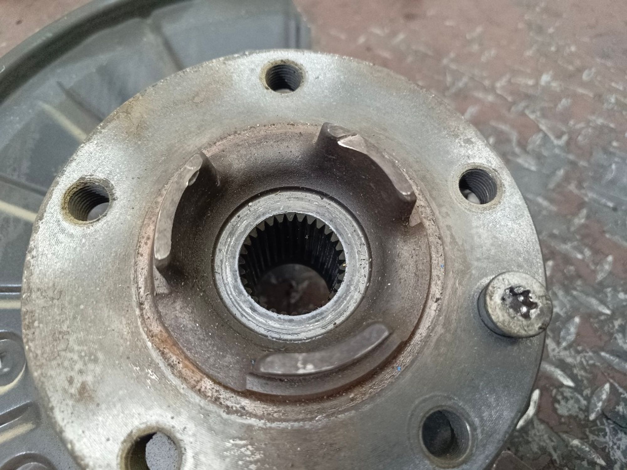 Кулак поворотный задний правый Volkswagen Touareg, 10000 рублей, Ростов-на-Дону