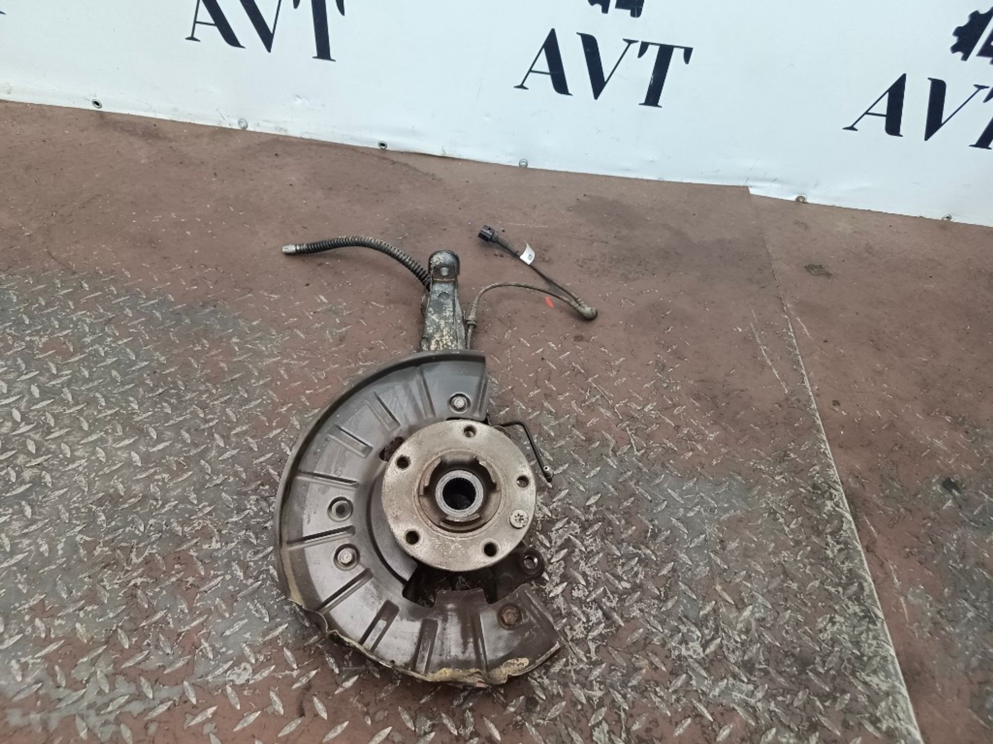 Кулак поворотный задний правый Volkswagen Touareg, 10000 рублей, Ростов-на-Дону