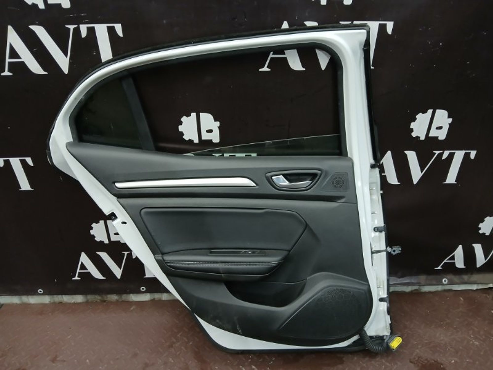 Дверь боковая задняя левая Renault Megane 4, 35000 рублей, Ростов-на-Дону