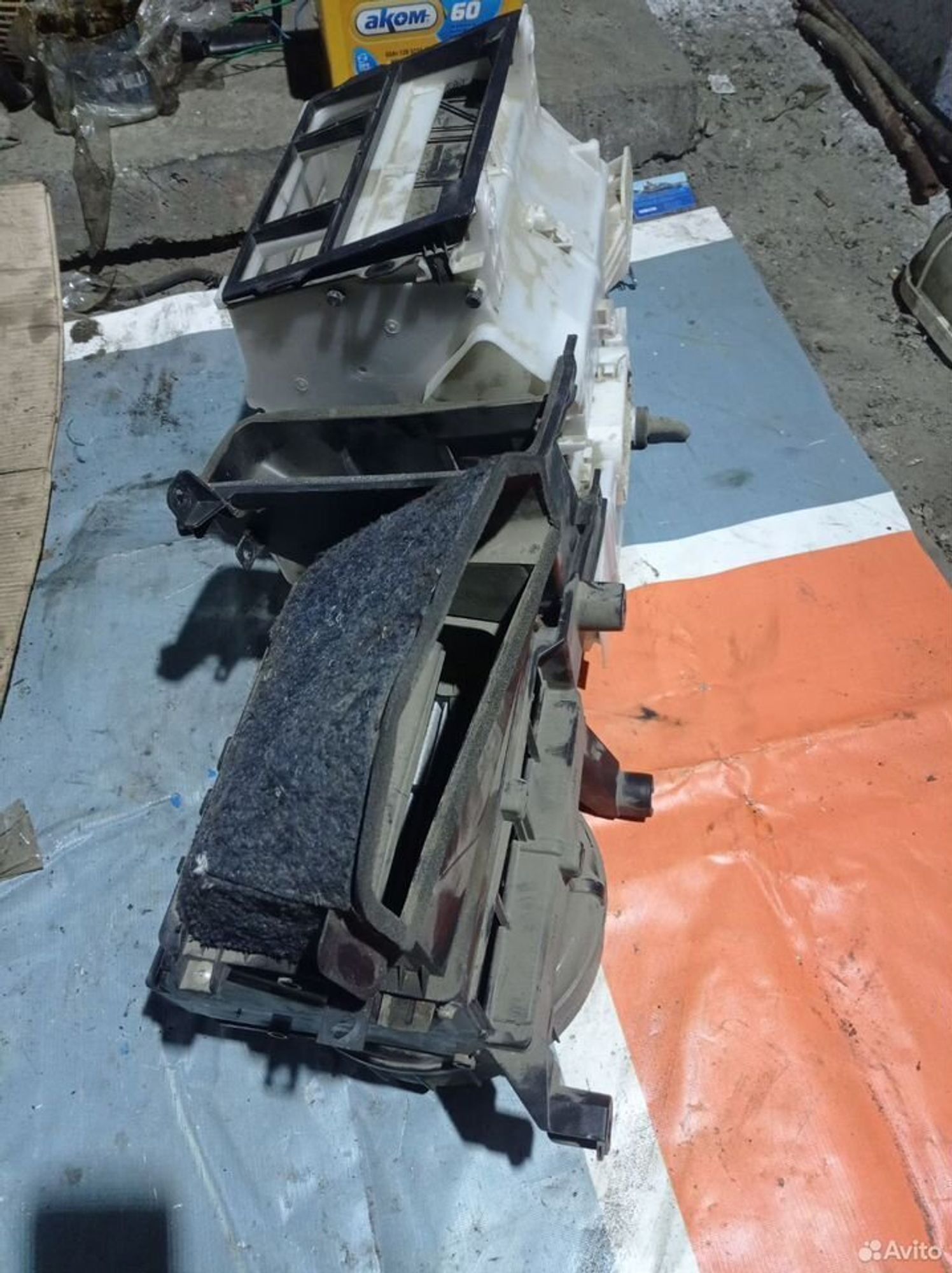 https://ycs.partsauto.market/partsauto-images/thmbs/2083c2a62fd034e59038f15de4c6b061/06bab4fcf40311ac639f08779e966253/76ea718b259d4030618eb53a91ab91bb.jpg