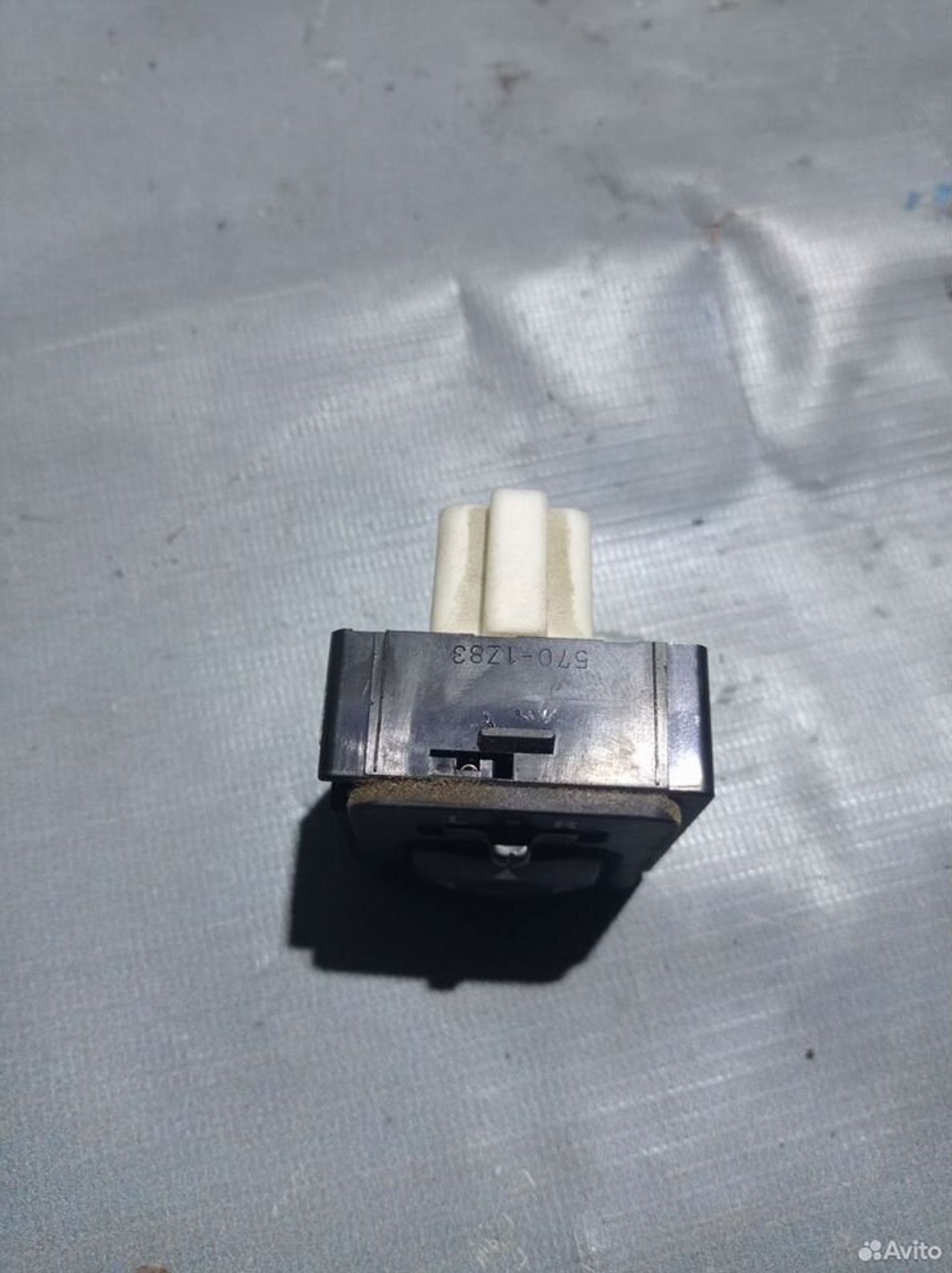 https://ycs.partsauto.market/partsauto-images/thmbs/2083c2a62fd034e59038f15de4c6b061/07b8a7d7be0eedfac471e713acbdfd4a/355d8c680a4359c7f478b06b3402935f.jpg