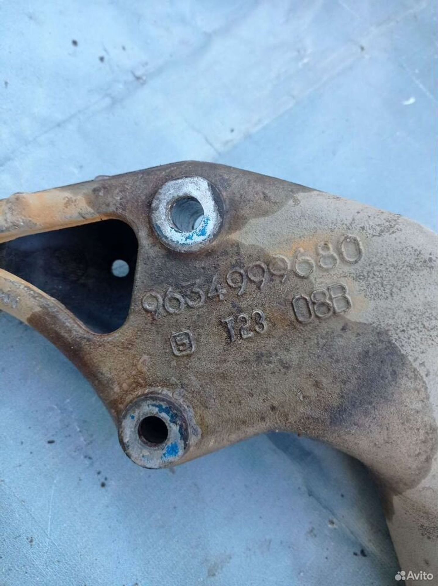 https://ycs.partsauto.market/partsauto-images/thmbs/2083c2a62fd034e59038f15de4c6b061/0c0c9a595519cdb0091807c4dd9461e8/5a090f4a396d89f84a2b4f4812677b25.jpg
