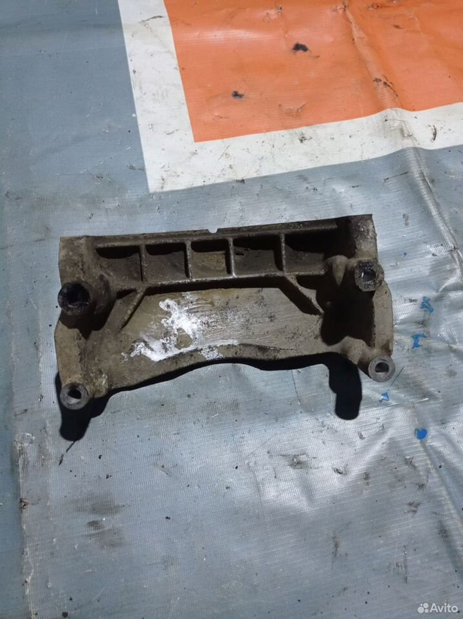 https://ycs.partsauto.market/partsauto-images/thmbs/2083c2a62fd034e59038f15de4c6b061/2566d712cf3f7cfaffccb97e72bc9066/27f70c9d4ba15db76edf5b18871cf6da.jpg