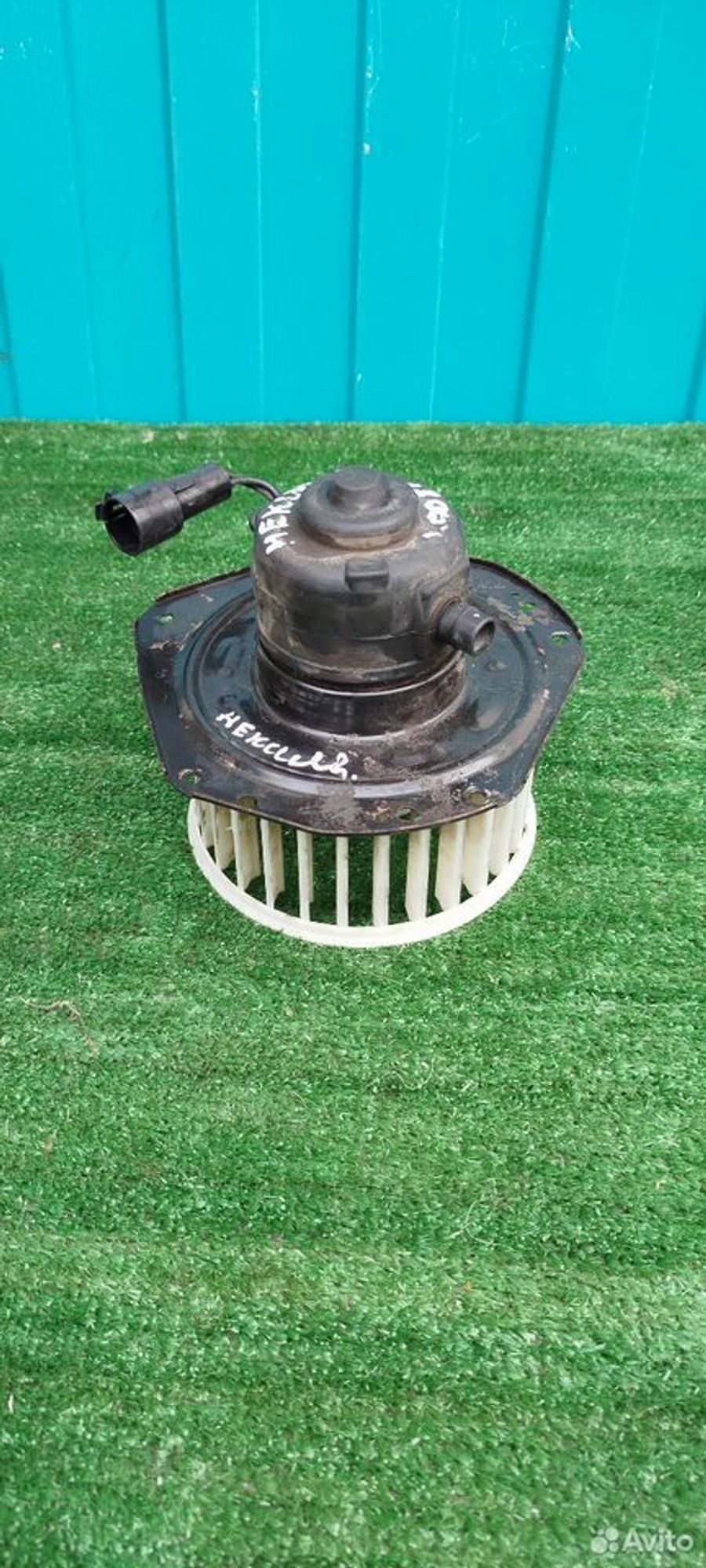 https://ycs.partsauto.market/partsauto-images/thmbs/2083c2a62fd034e59038f15de4c6b061/2fd26272d1d0d0732a47d0efbcff3a9e/9564468cae7c9f8d2236a61833baf20d.jpg